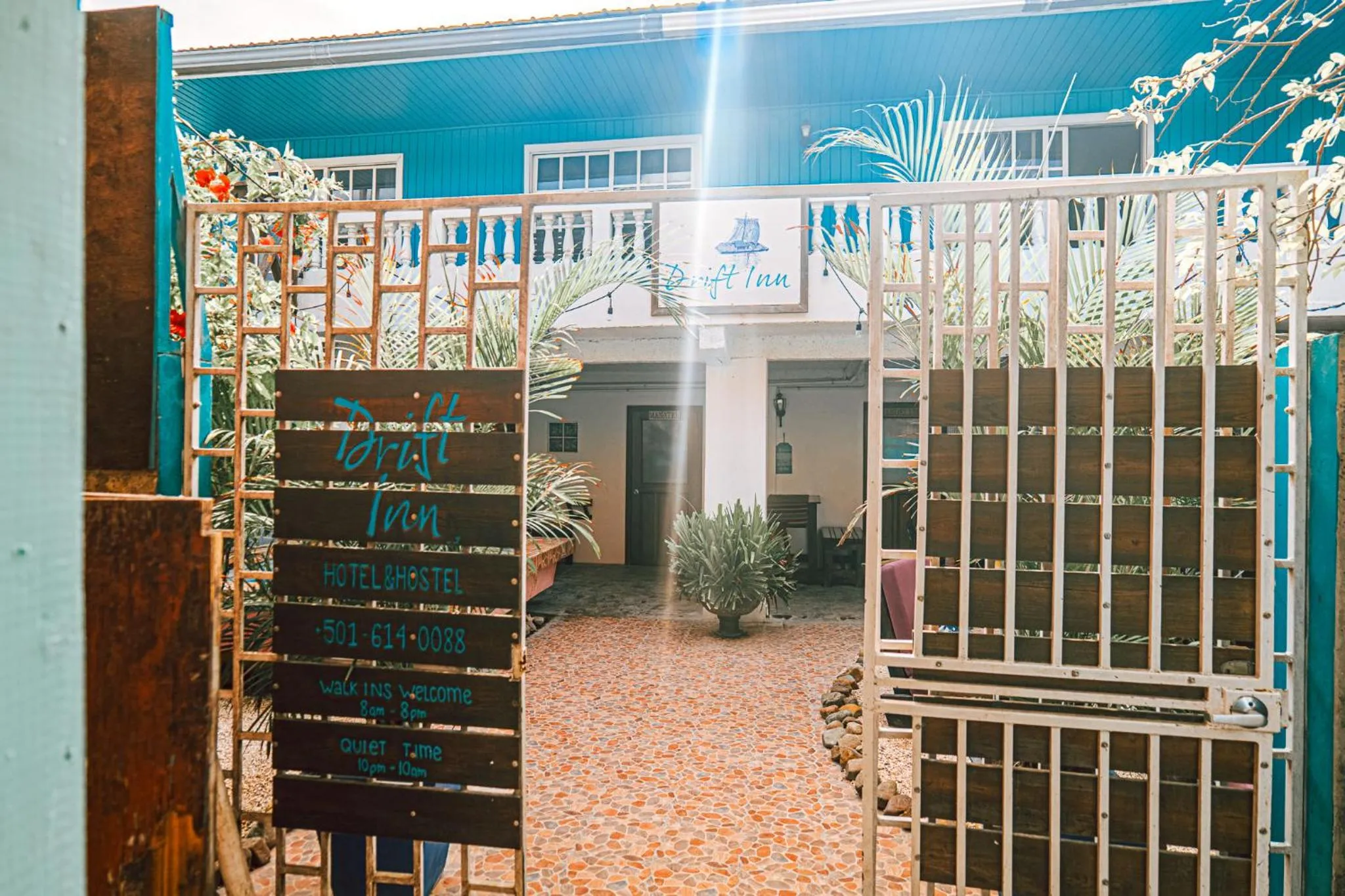Facade/entrance in Drift Inn San Pedro