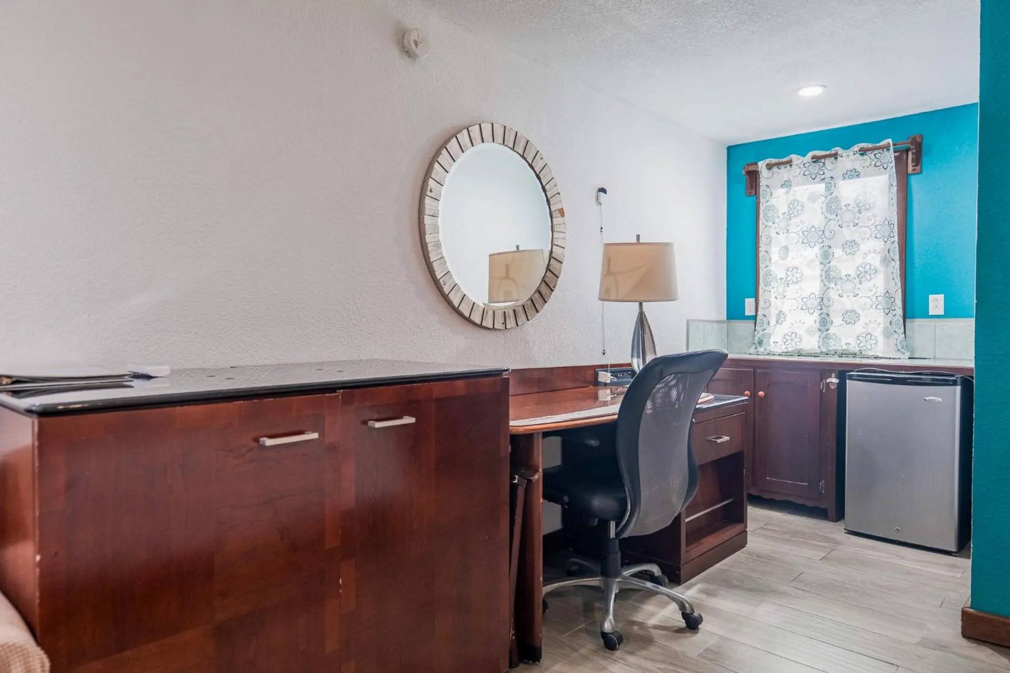 Bedroom in Drift Inn San Pedro