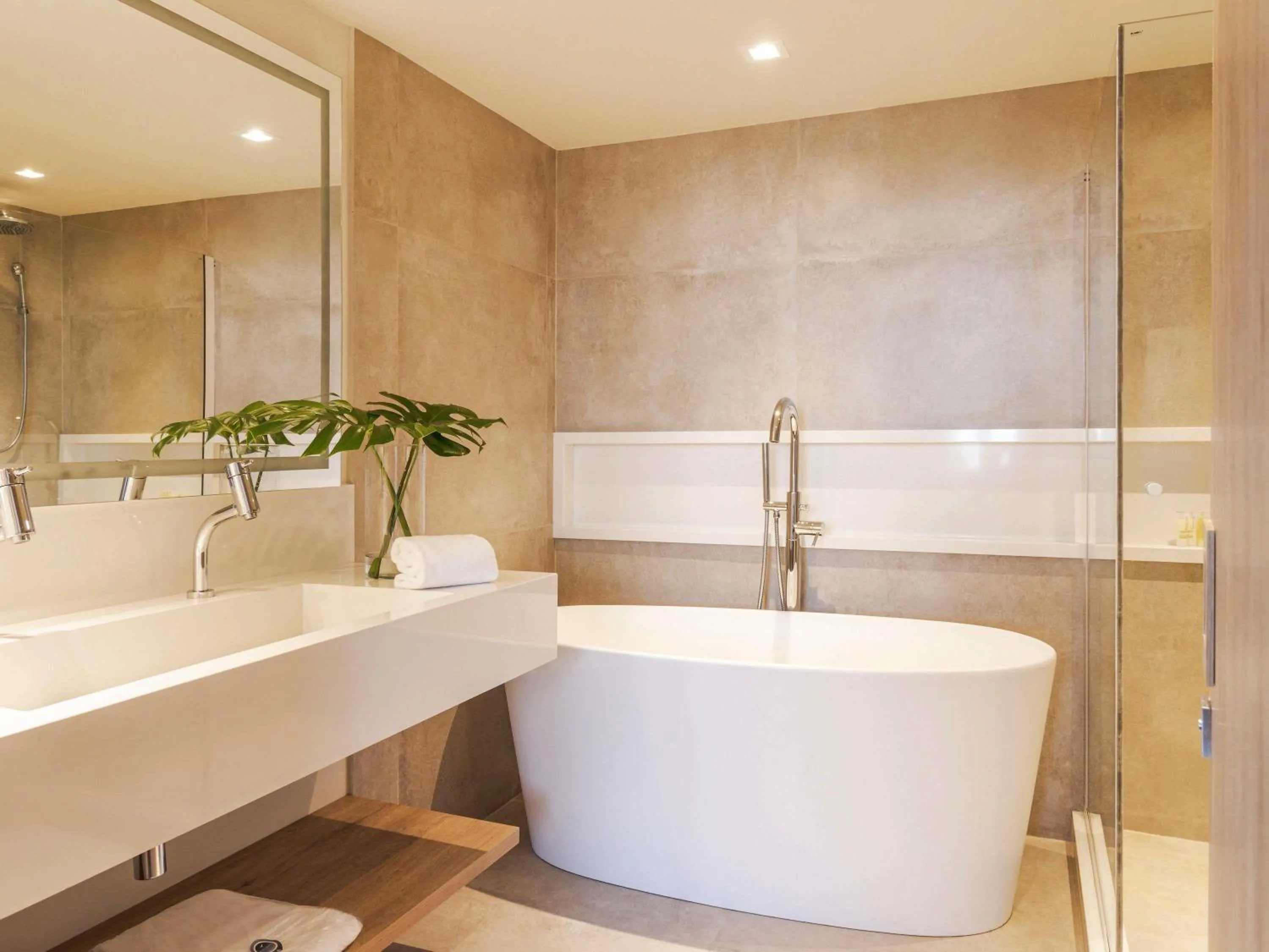 Property building in Novotel Porto Alegre Airport