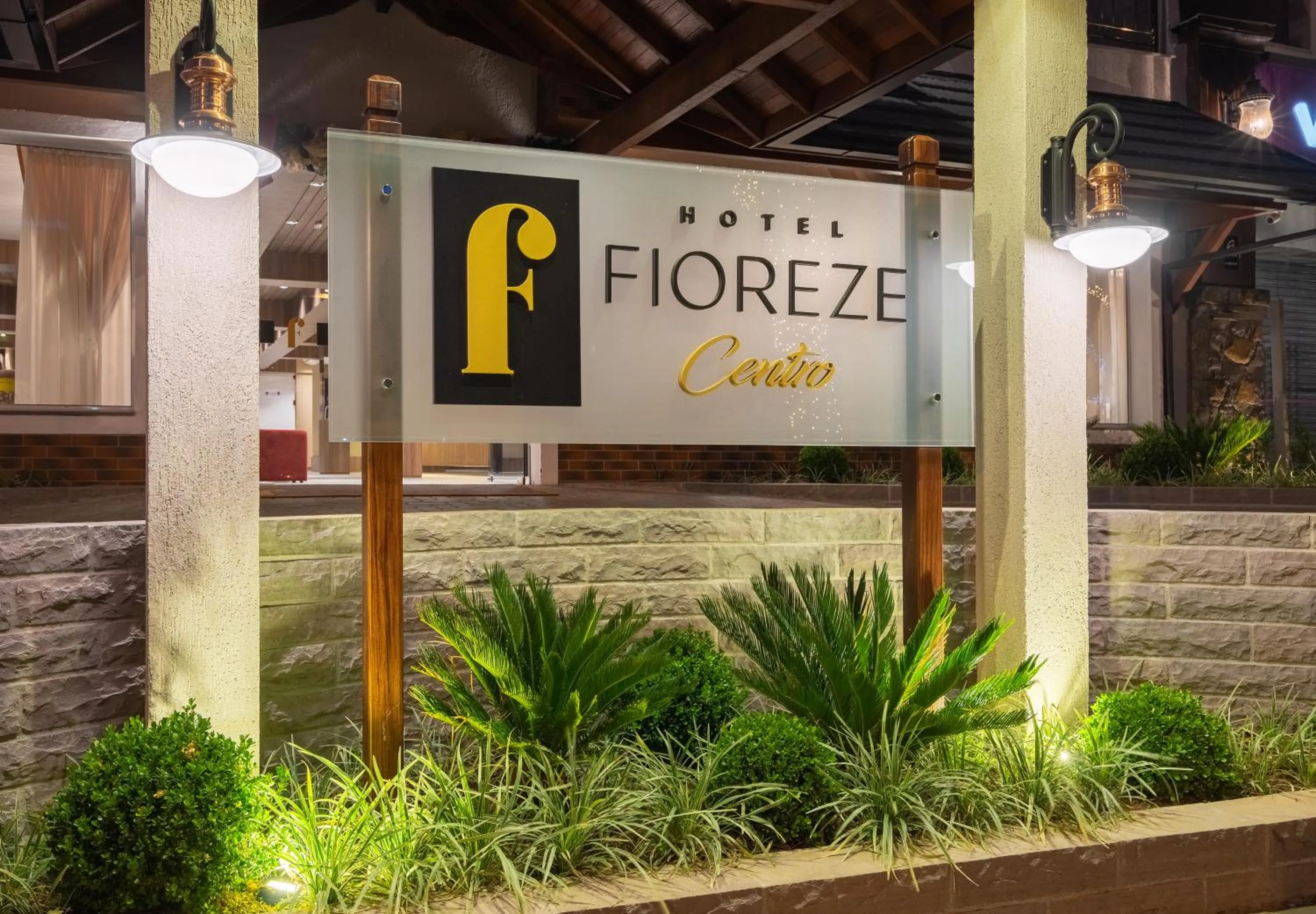 Property logo or sign in Hotel Fioreze Centro