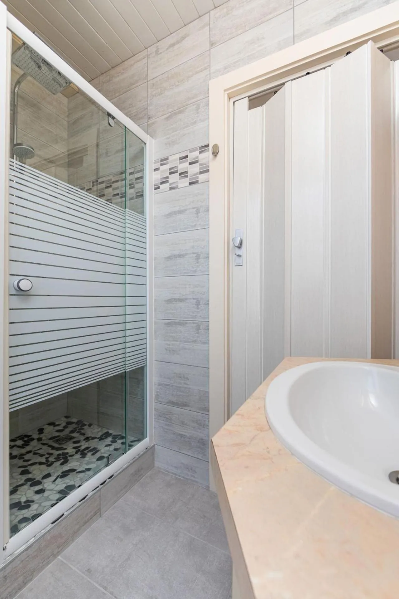 Bathroom in Hôtel Restaurant l'Aubergade