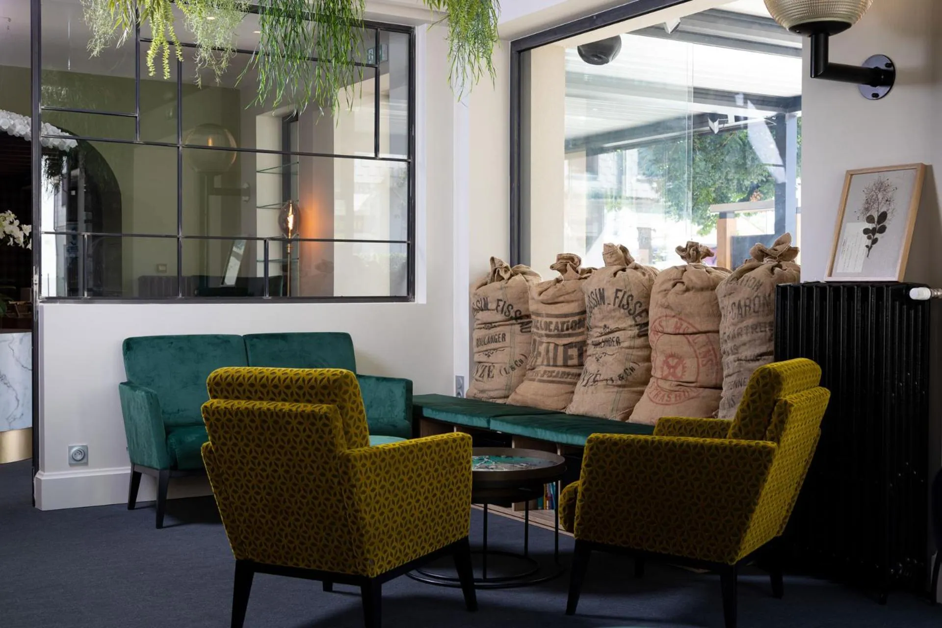 Living room in Hôtel Restaurant l'Aubergade