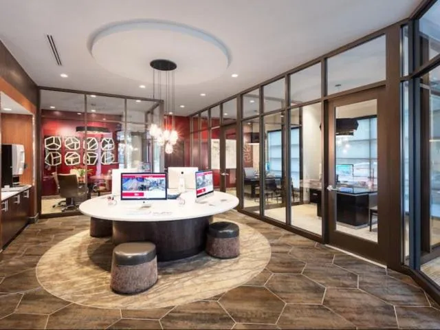 National at Virginia Square