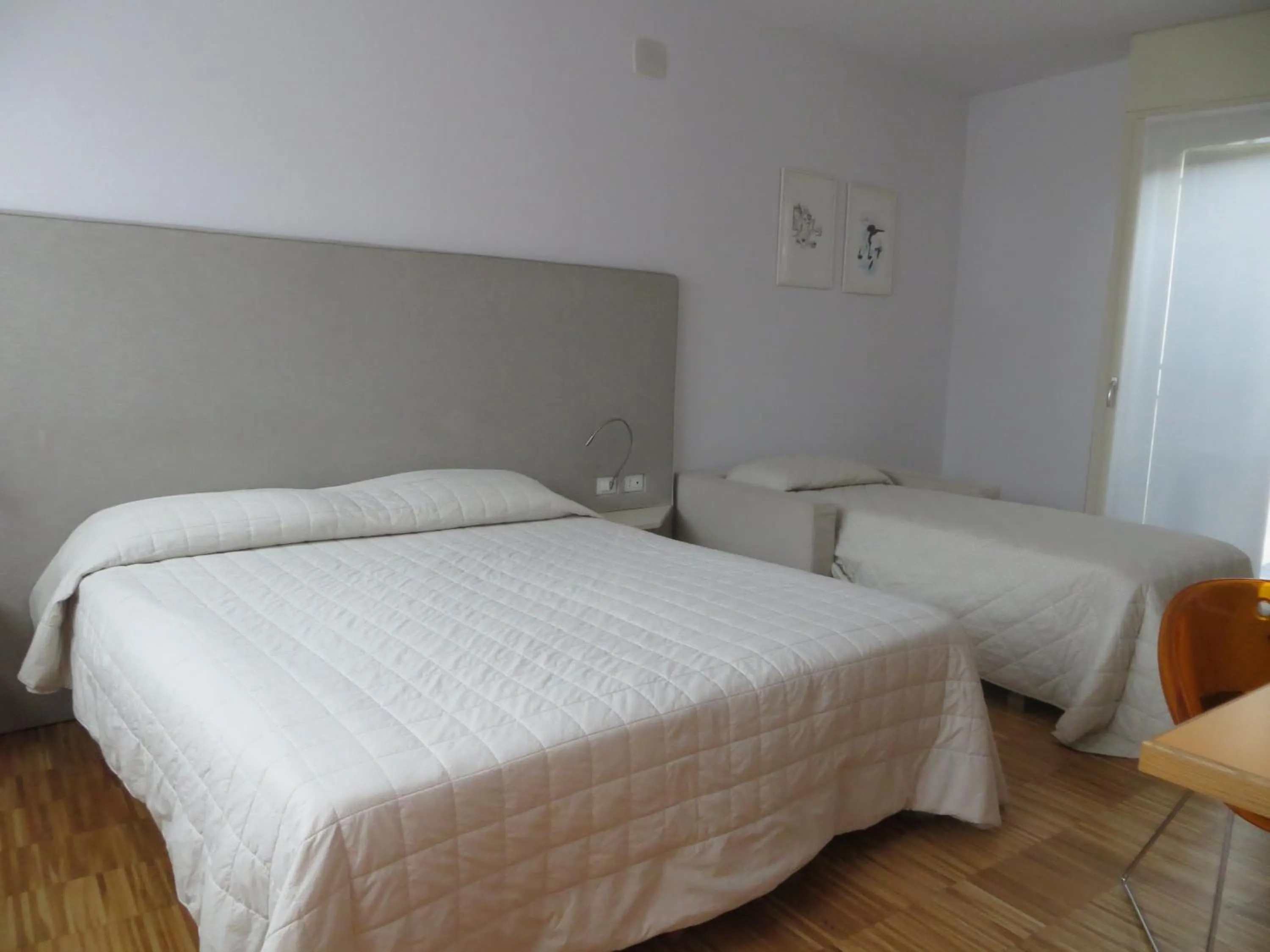 Bedroom, Bed in Stile Libero