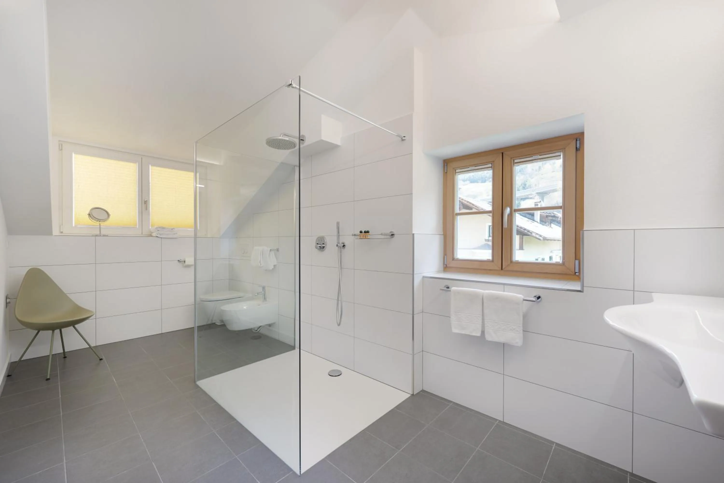 Bathroom in Parkhotel Post