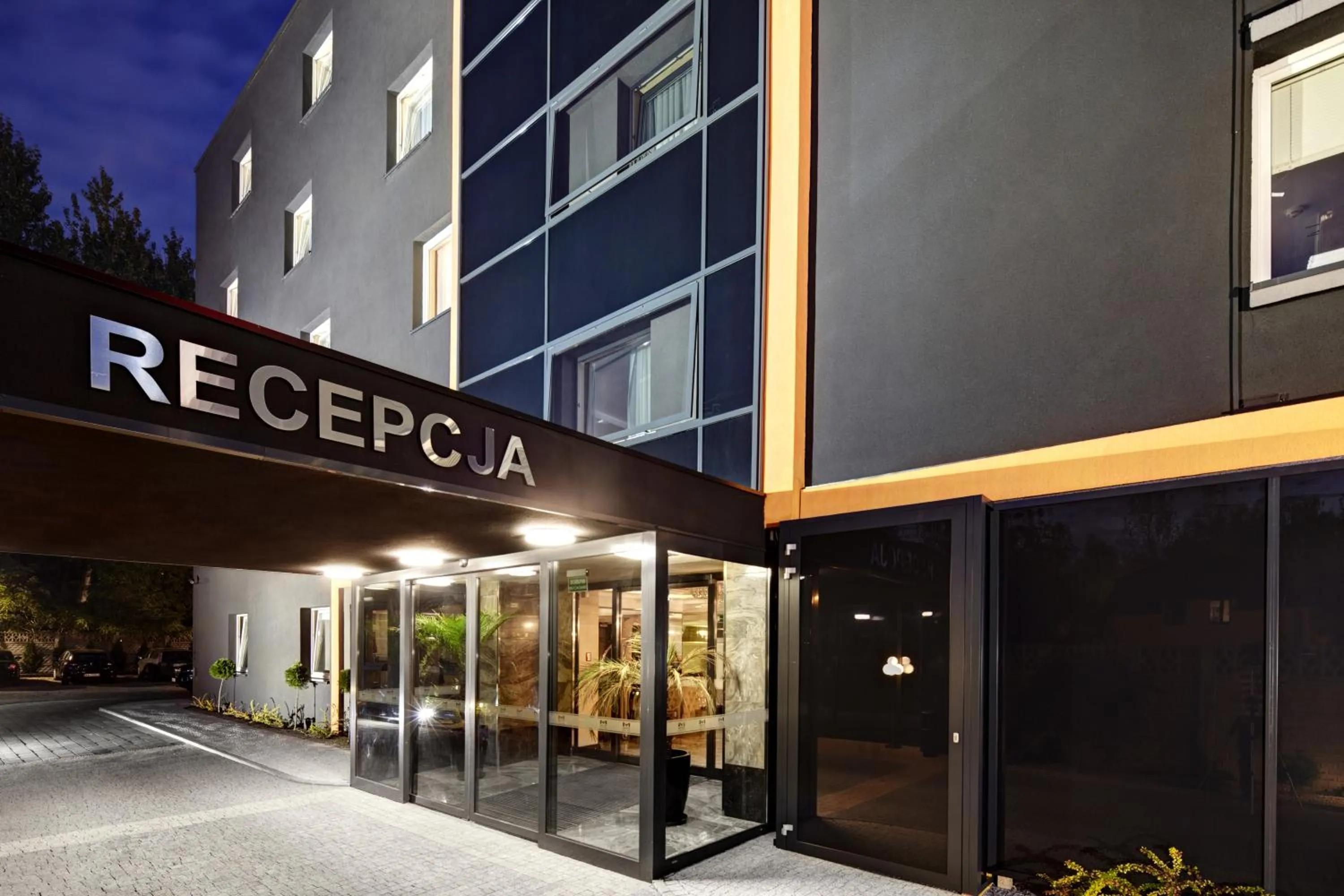 Facade/entrance in M Hotel Sosnowiec