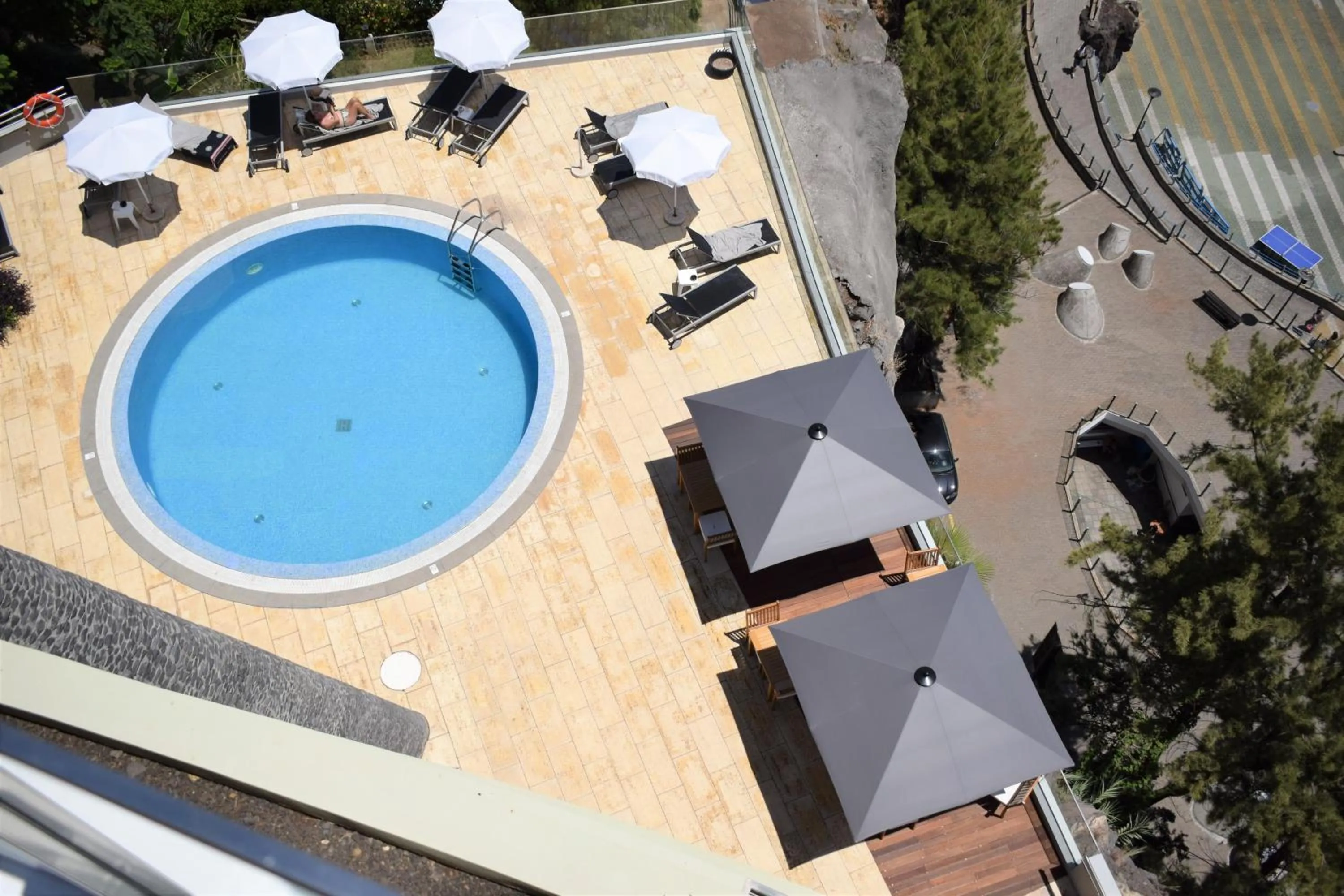 Swimming pool in Madeira Regency Cliff - Adults Only