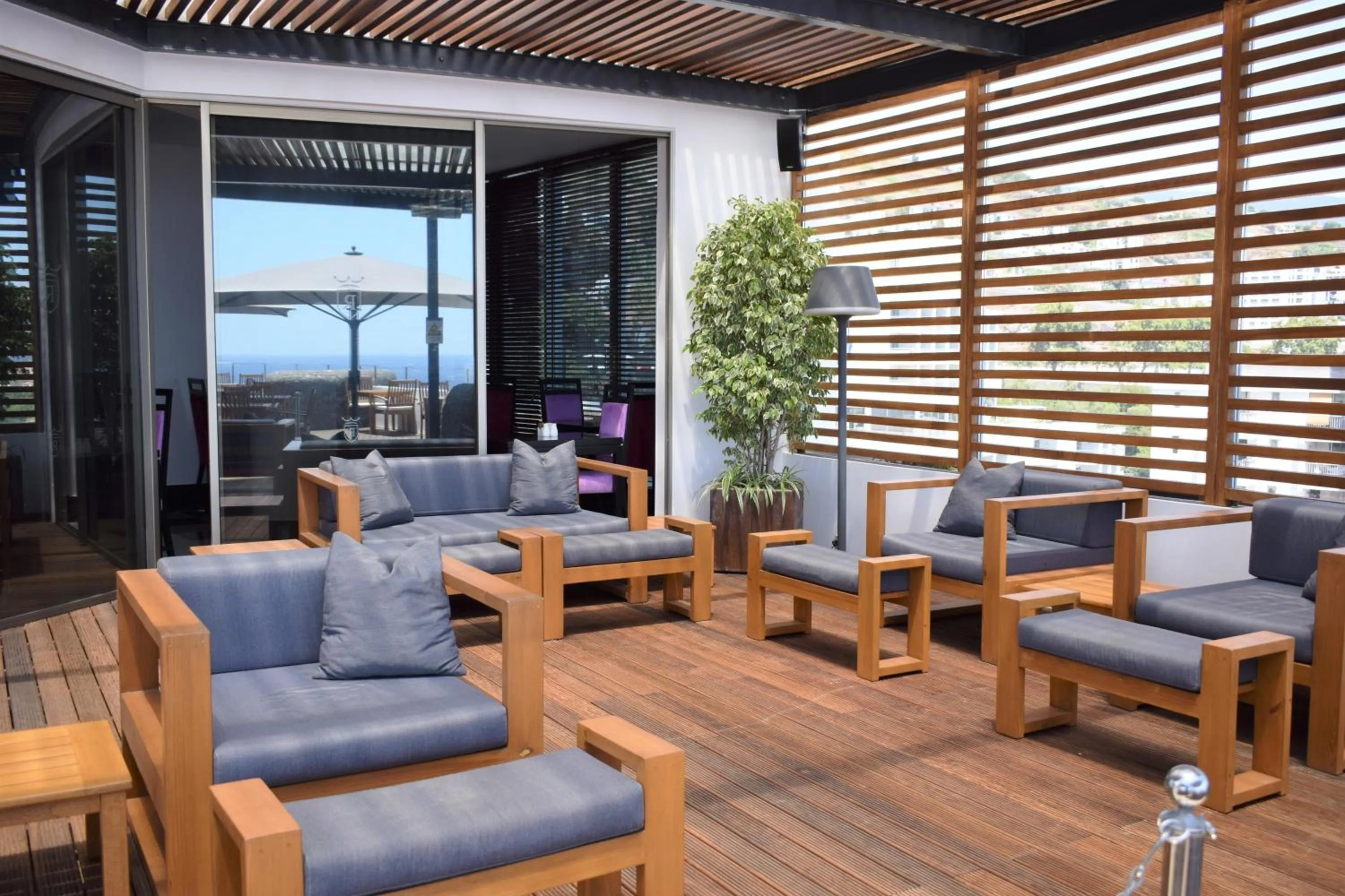 Lounge or bar in Madeira Regency Cliff - Adults Only