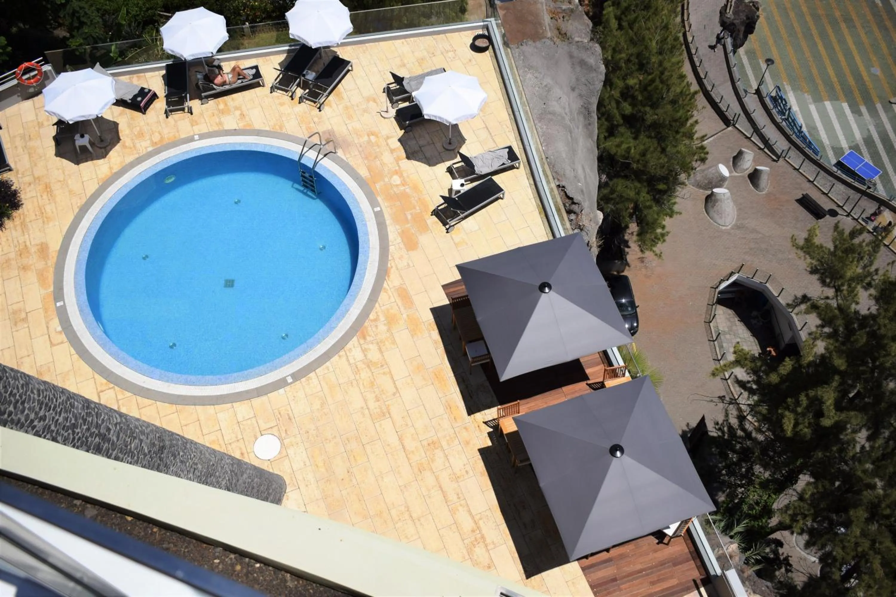 Swimming pool in Madeira Regency Cliff - Adults Only