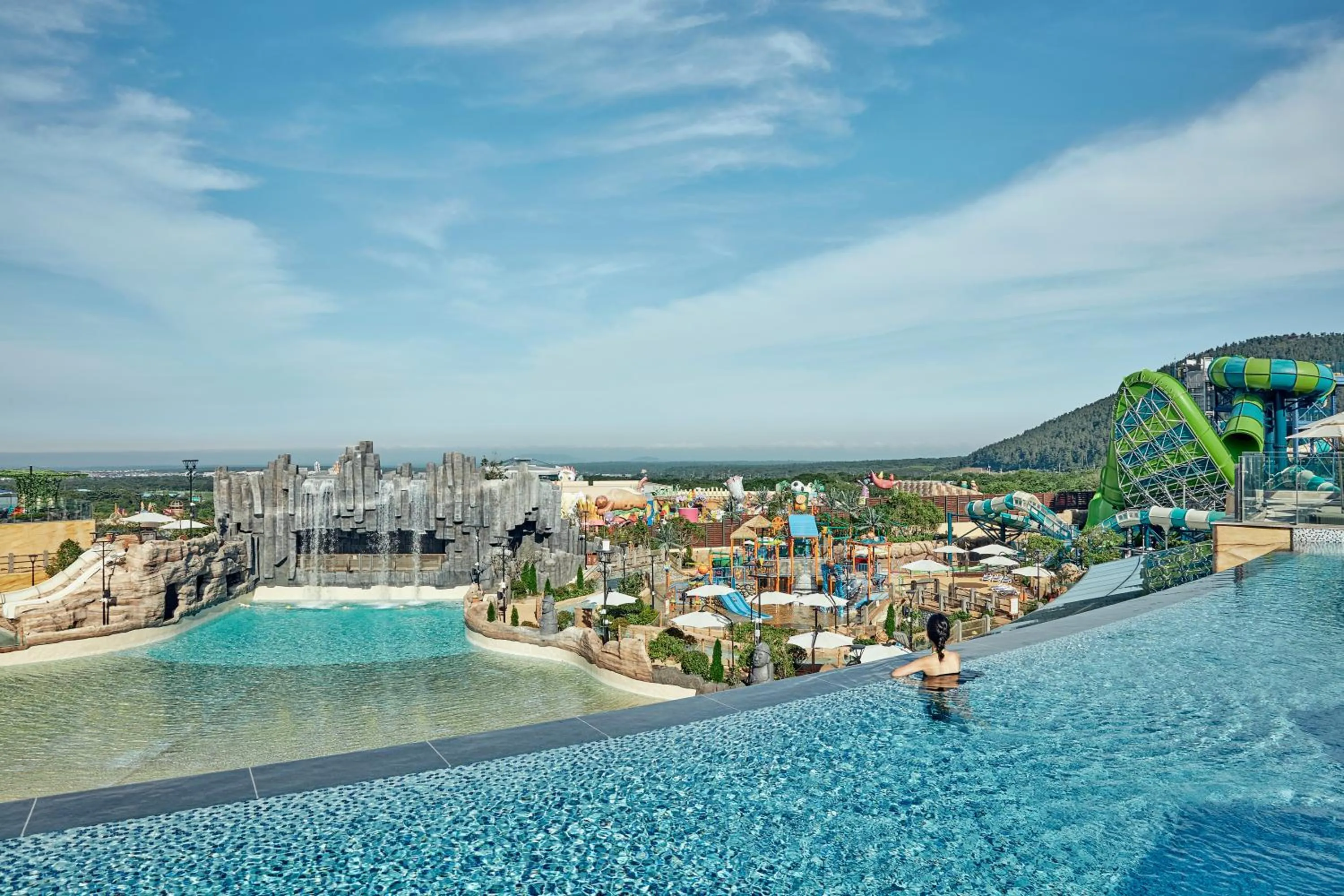Swimming pool in Shinhwa Jeju Shinhwa World Hotels