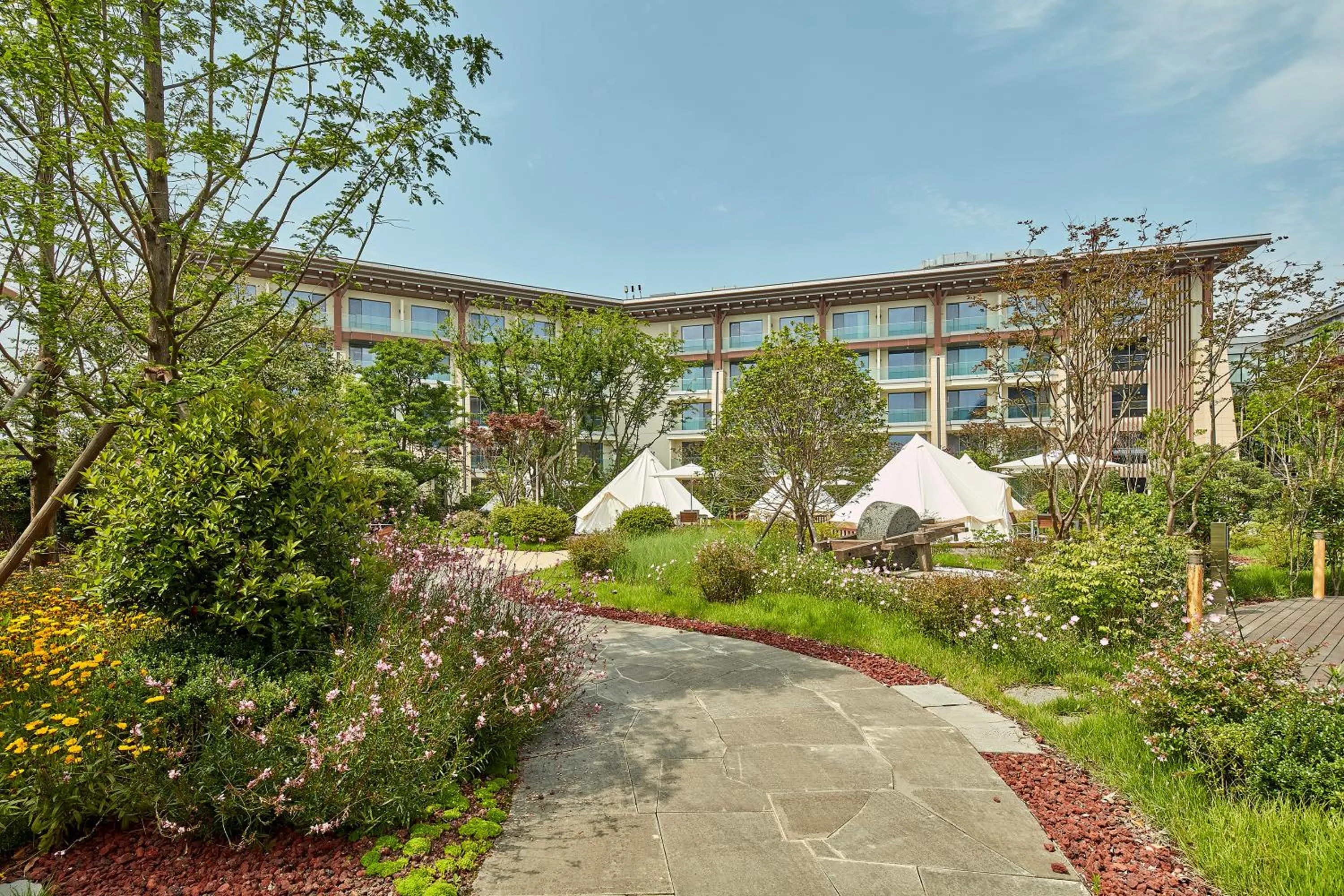Garden in Shinhwa Jeju Shinhwa World Hotels