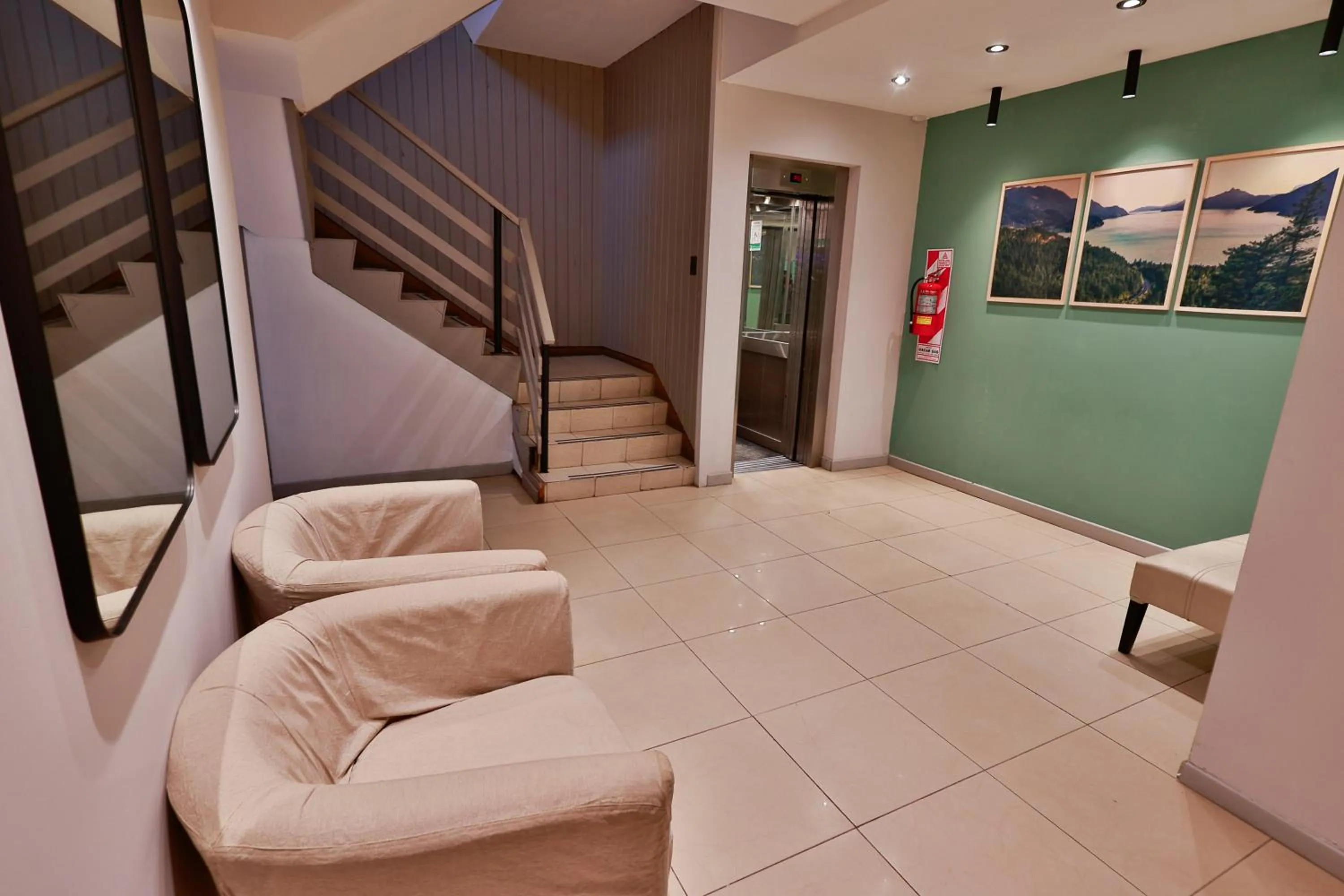 Lobby or reception in M382 Hotel Bariloche