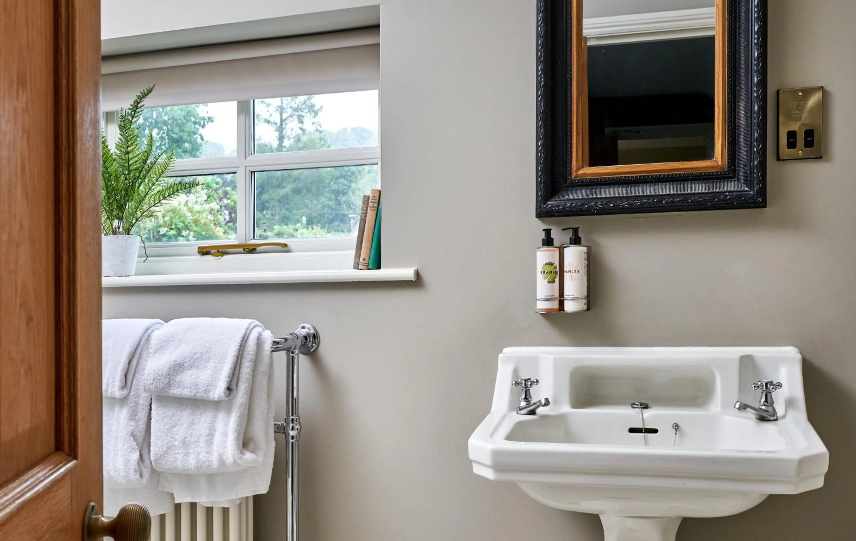 Bathroom in King John Inn