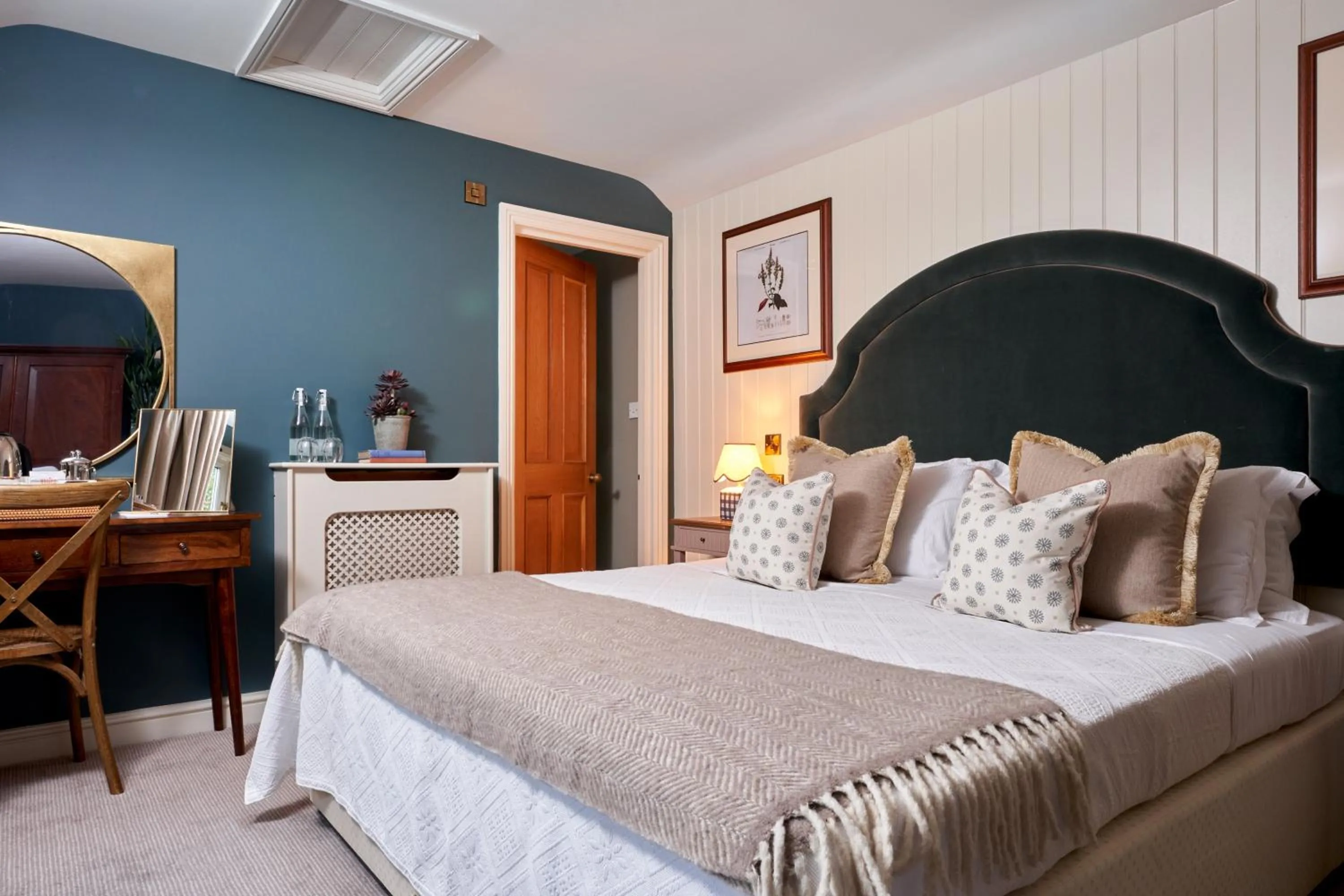 Bed in King John Inn