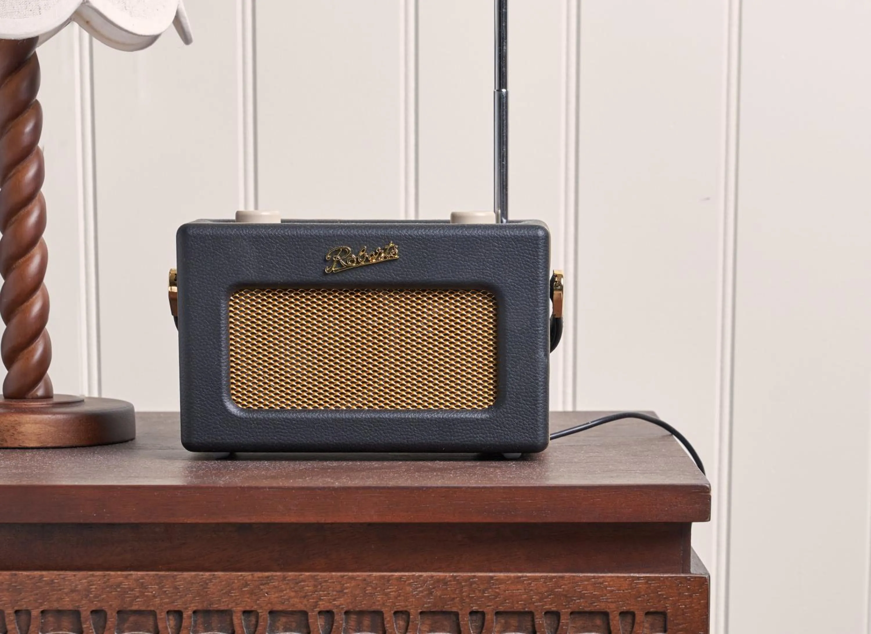 Decorative detail in King John Inn