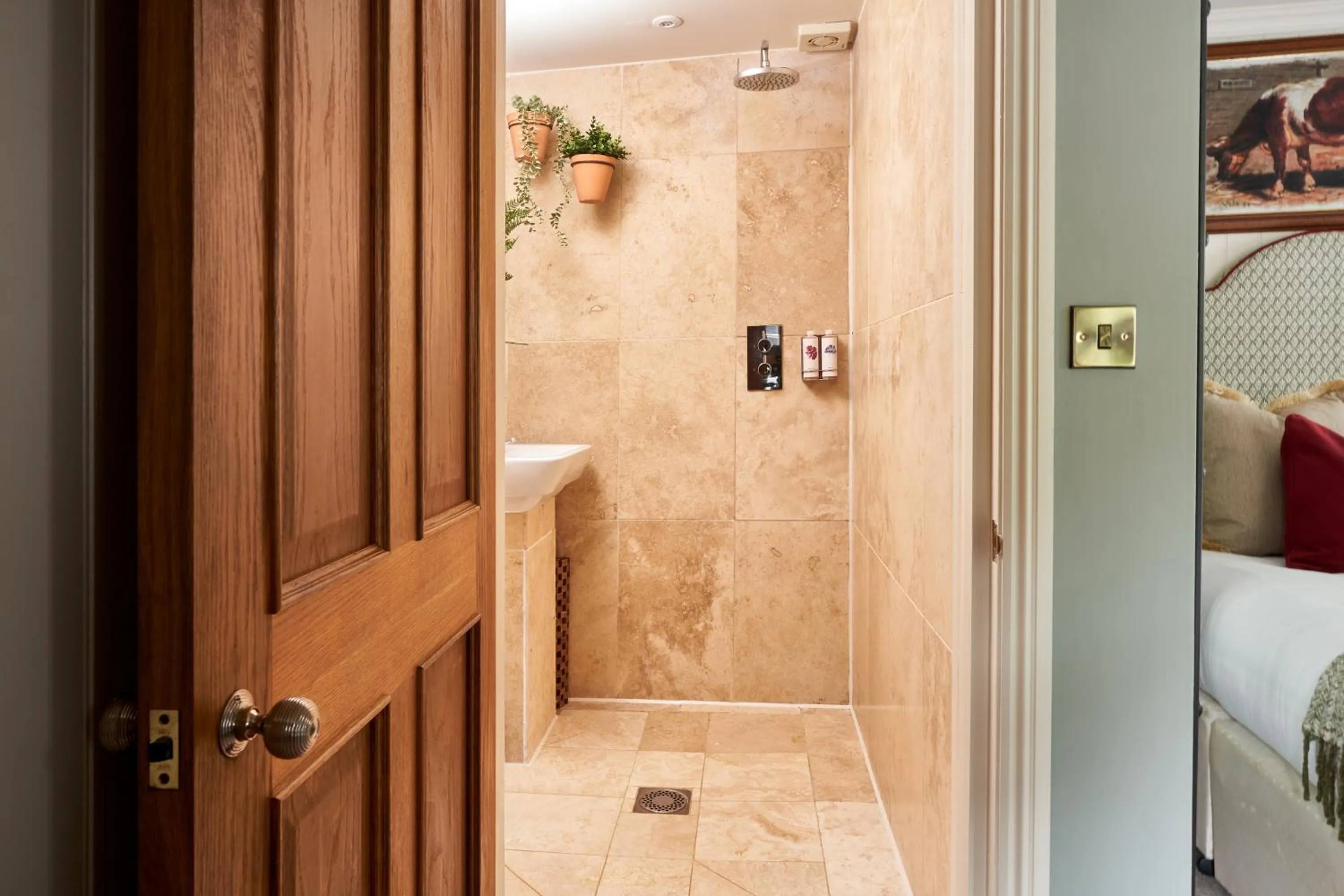 Shower, Bed in King John Inn