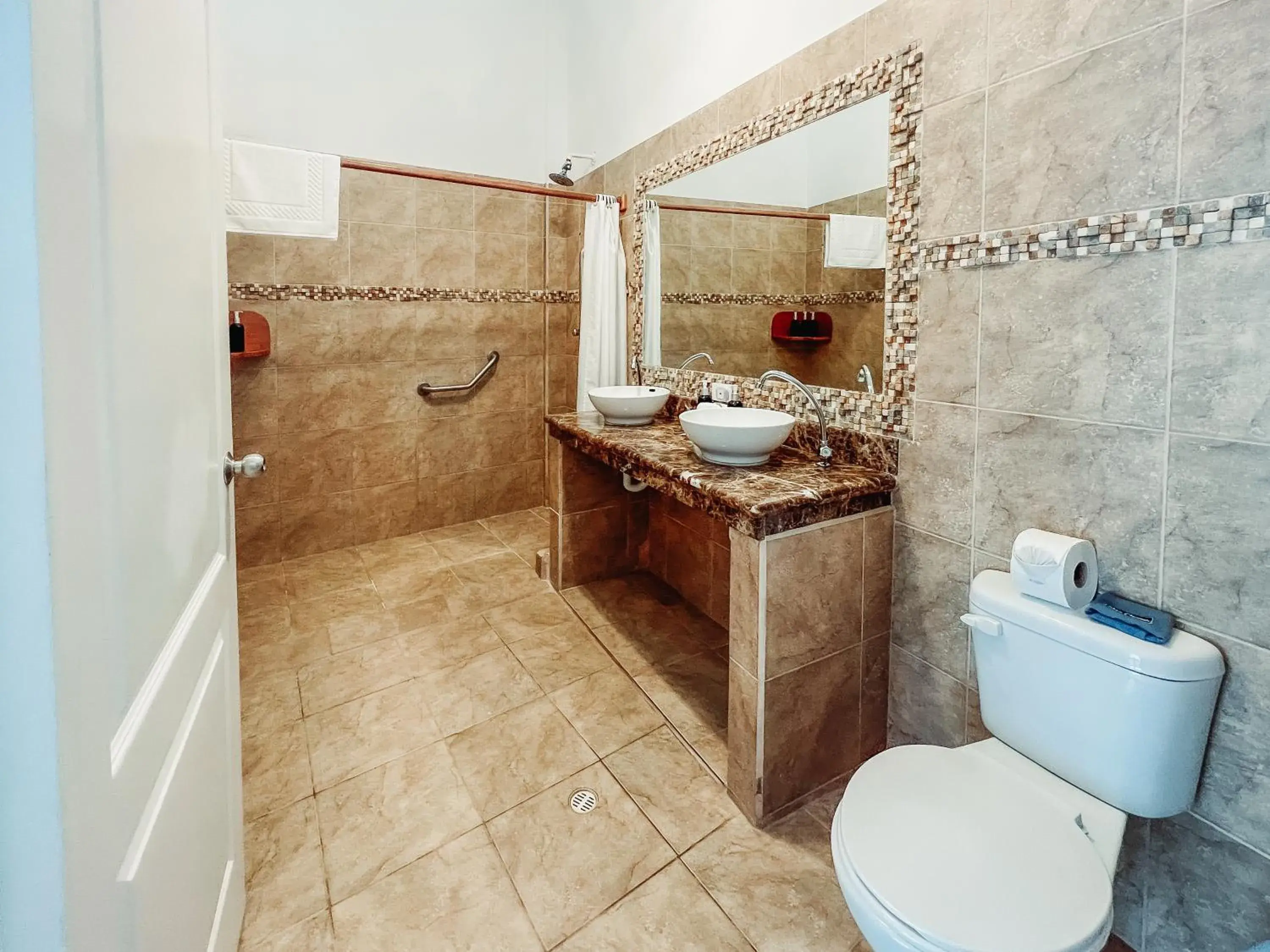 Twin Room in Hotel Albemarle Galapagos Beachfront Twin Room in Hotel Albemarle Galapagos Beachfront