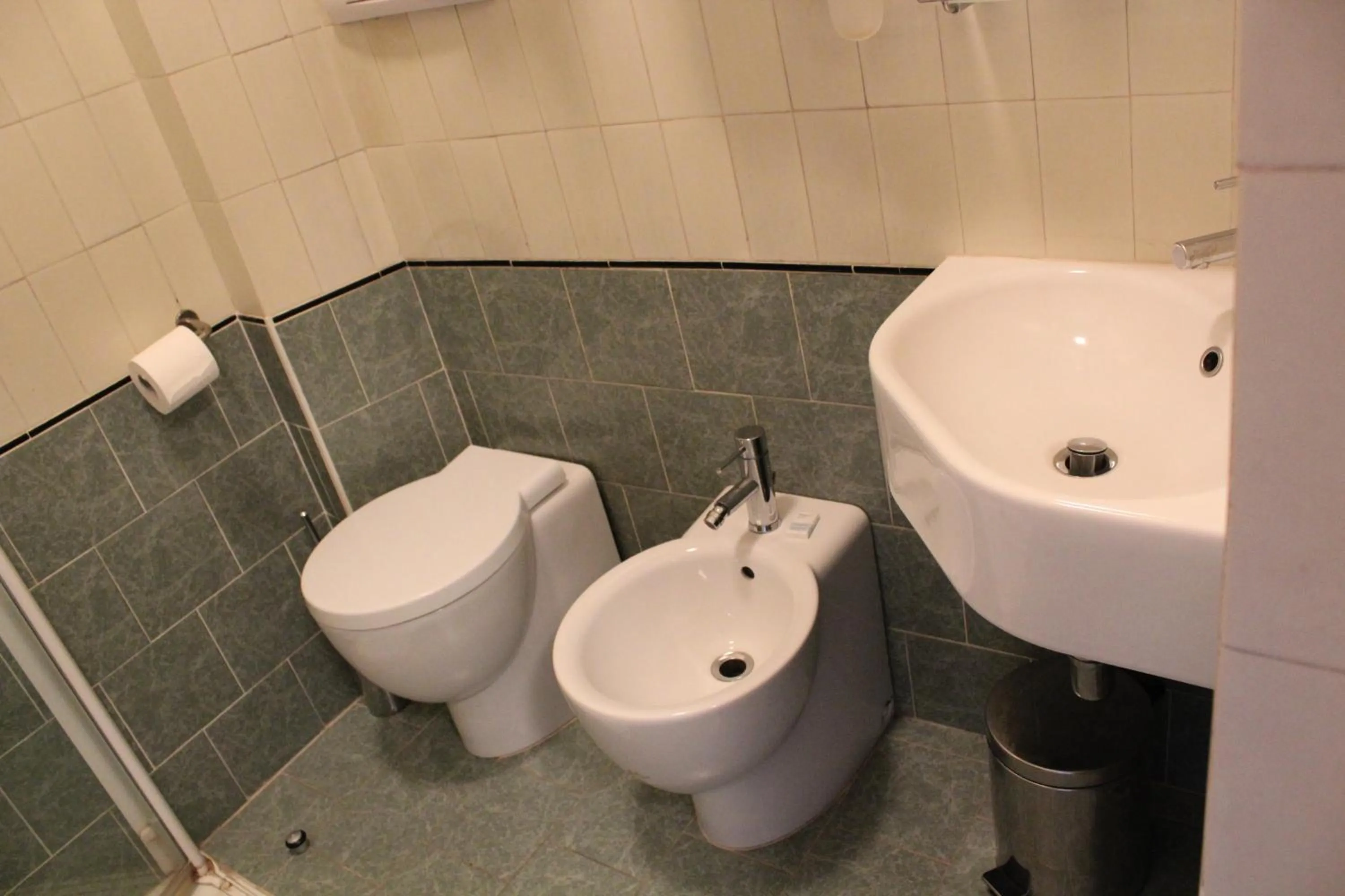 Bathroom in Hotel Selide