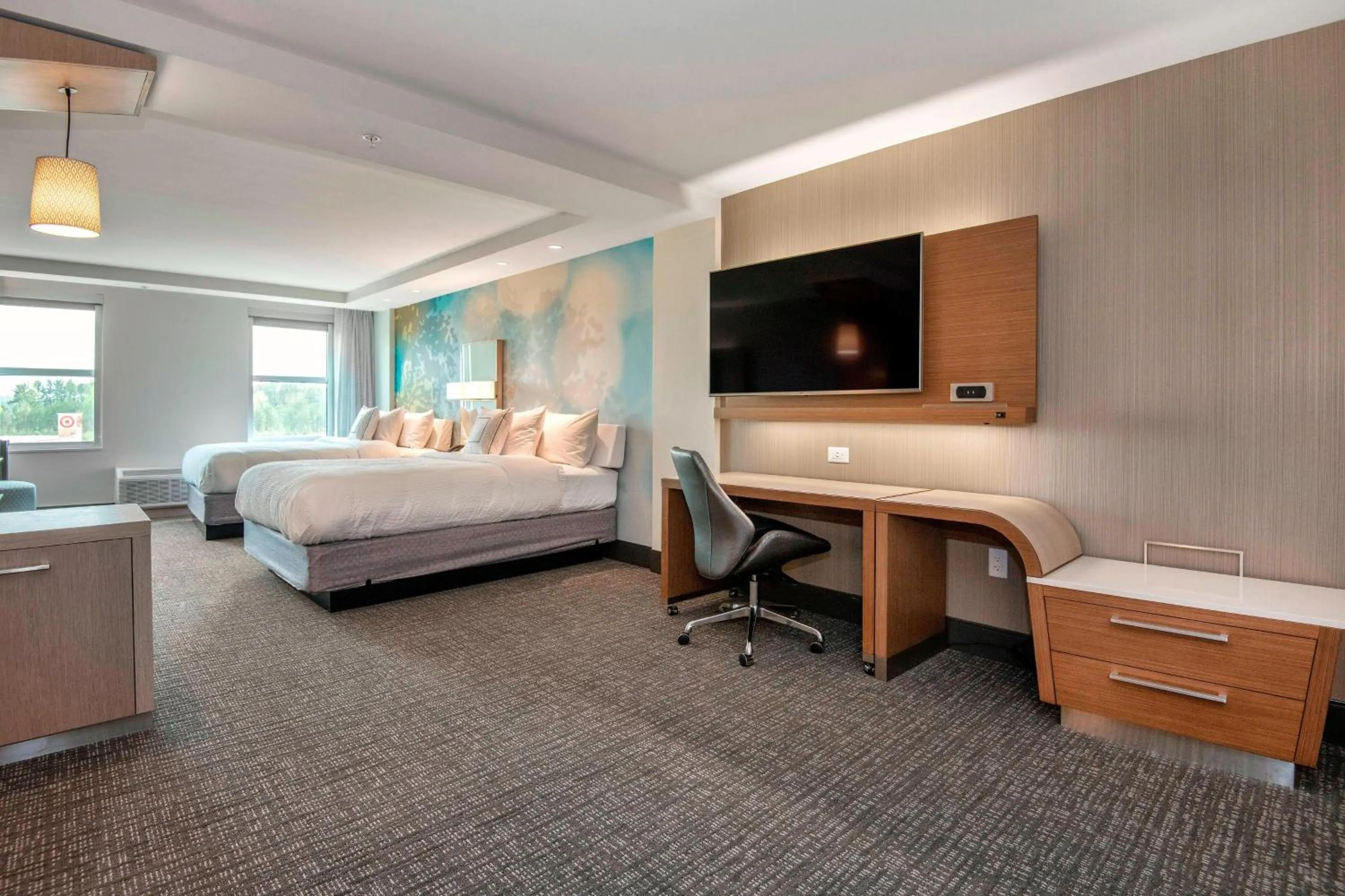 Photo of the whole room, Bed in Courtyard by Marriott Raleigh Cary/Parkside Town Commons