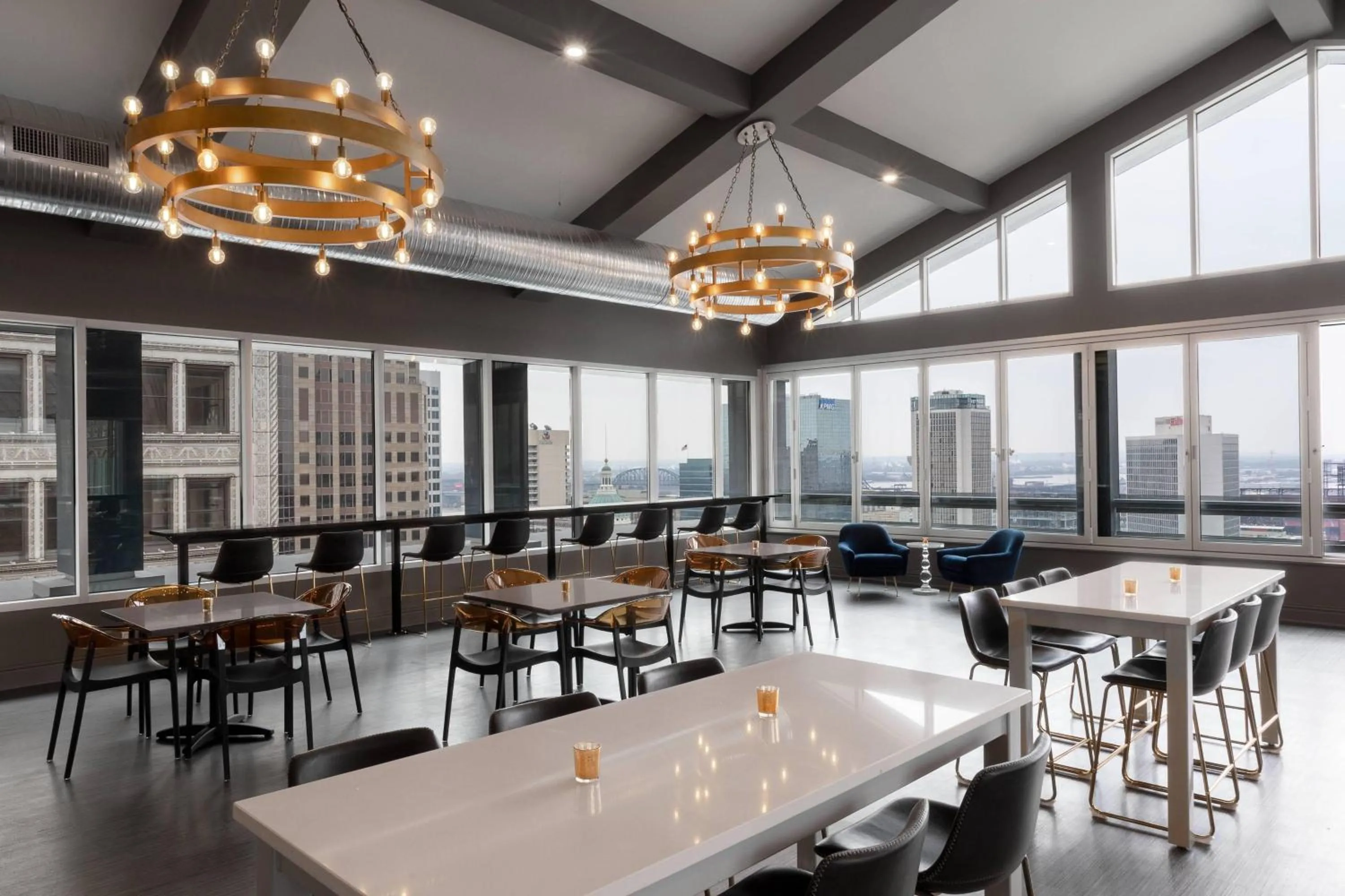 Lounge or bar in Hotel Saint Louis, Autograph Collection