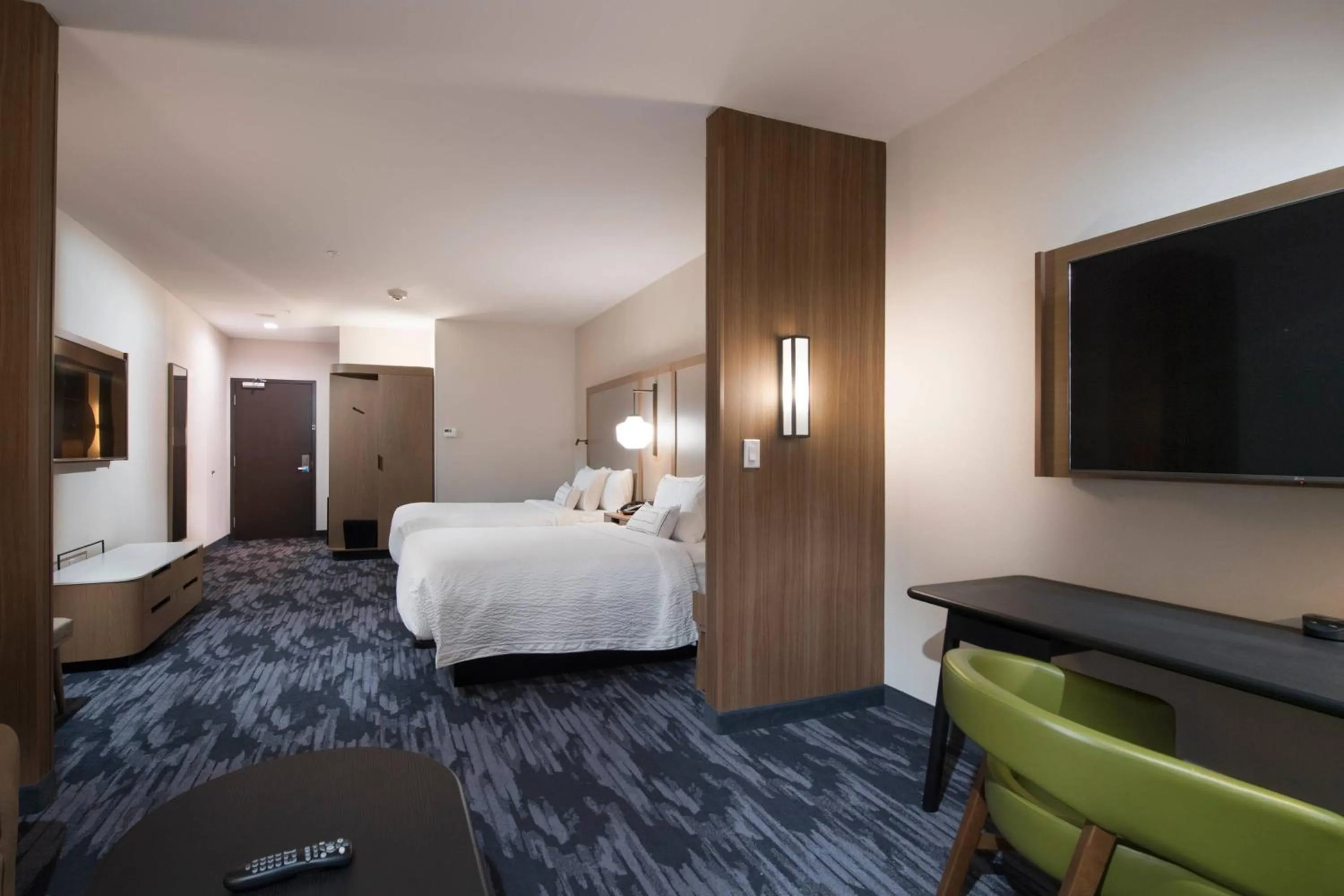 Bedroom, Bed in Fairfield Inn & Suites by Marriott Tyler South