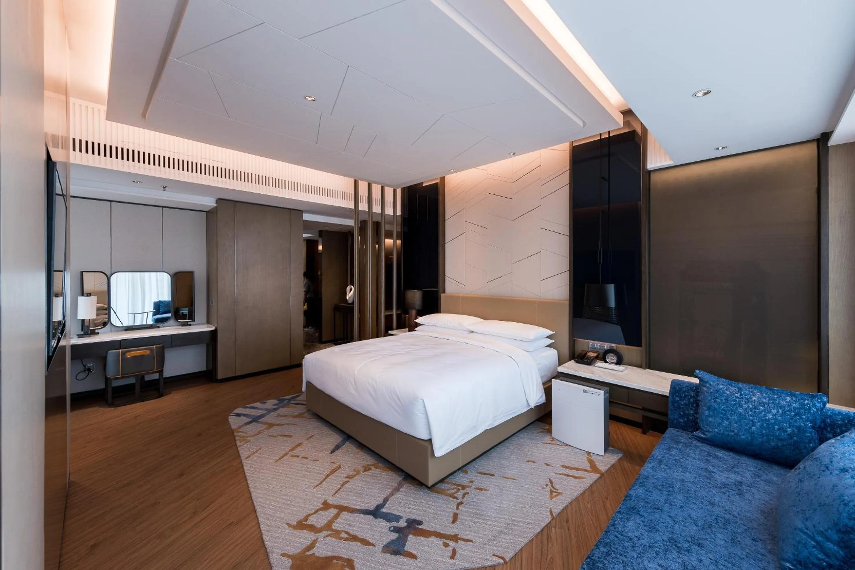 Bedroom, Bed in Renaissance Xi'an Hotel