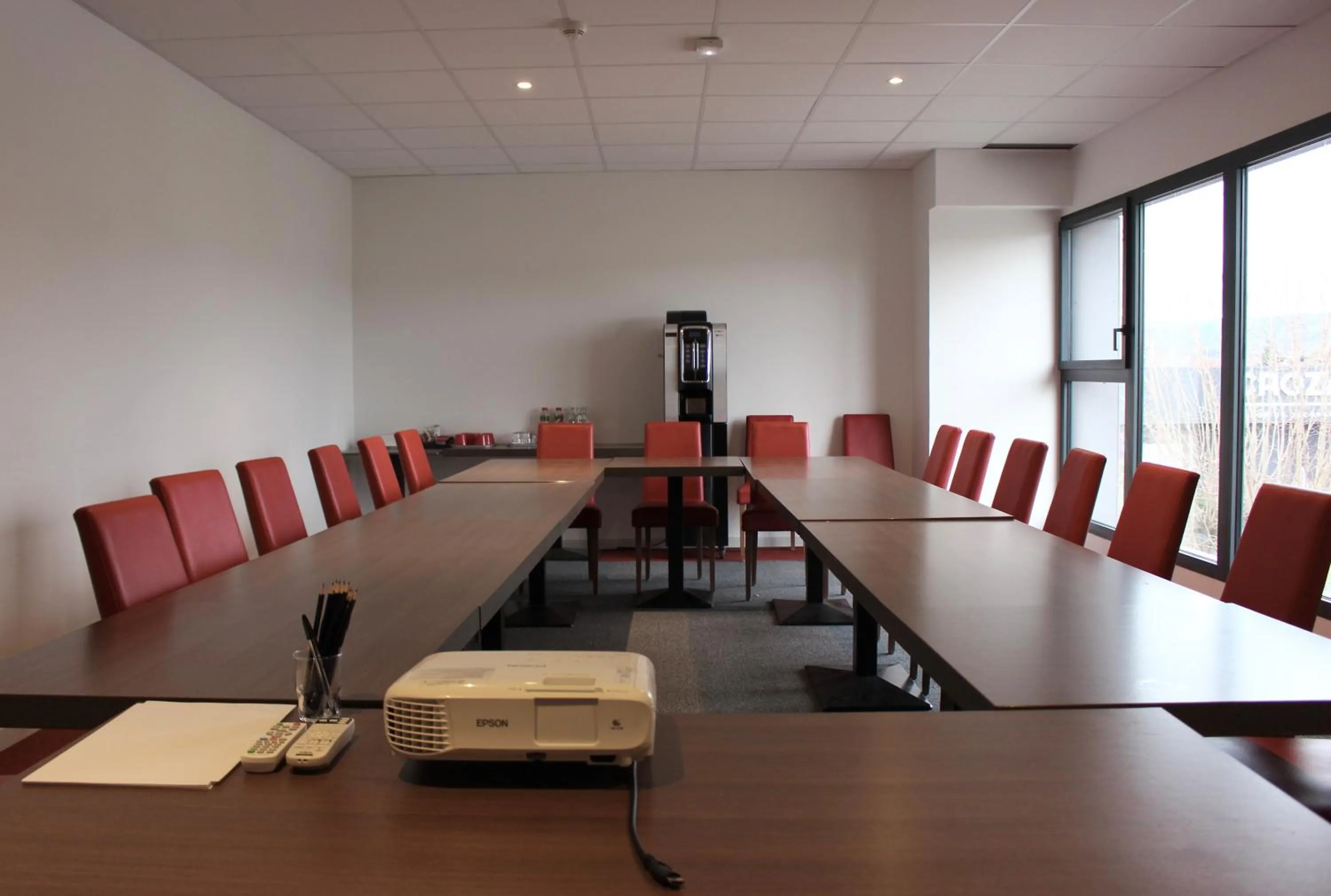Meeting/conference room in ibis Dijon Sud
