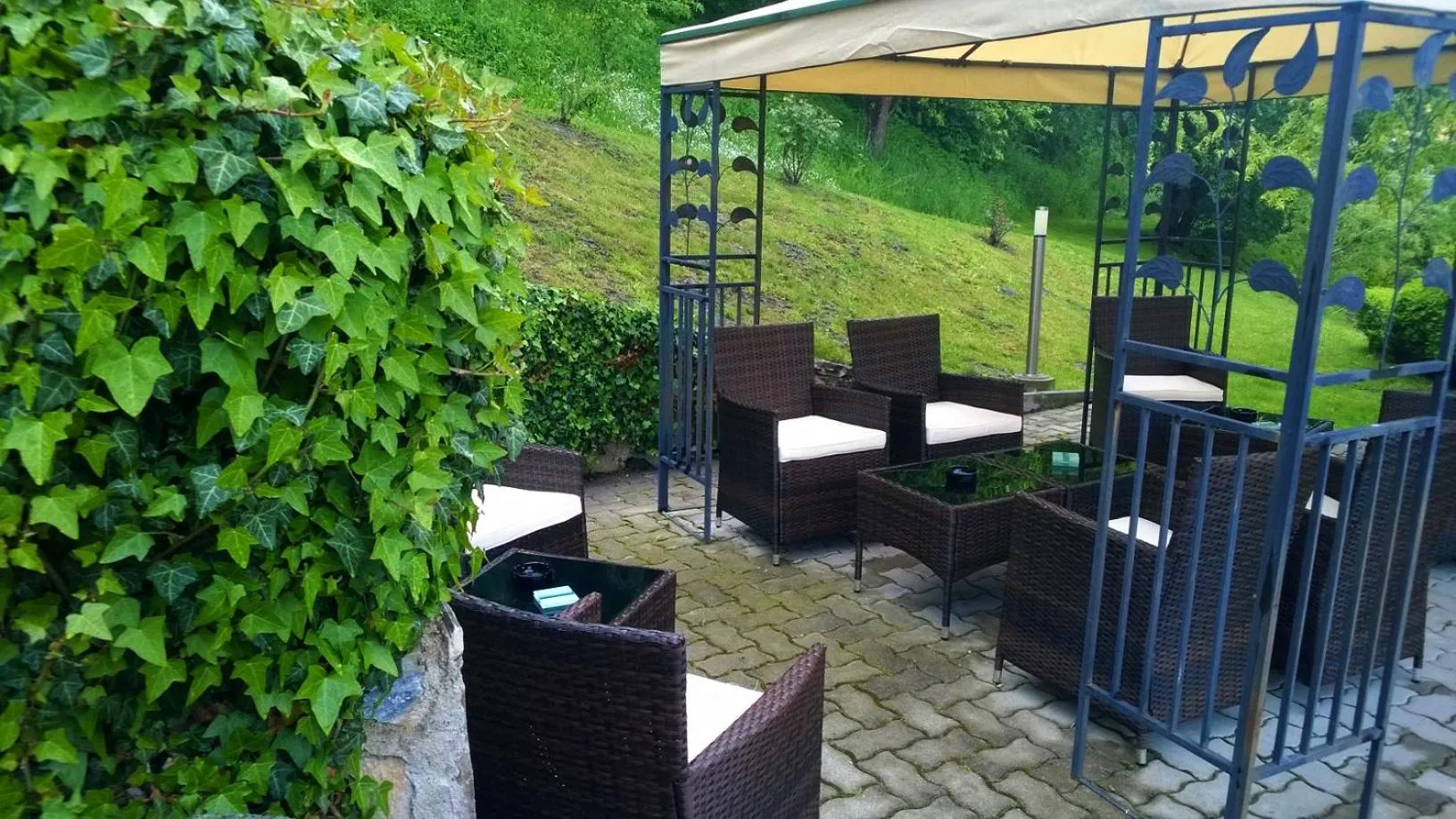 Balcony/Terrace in Gösser BACHGASSLHOF -- Bed and Breakfast -- Apartments