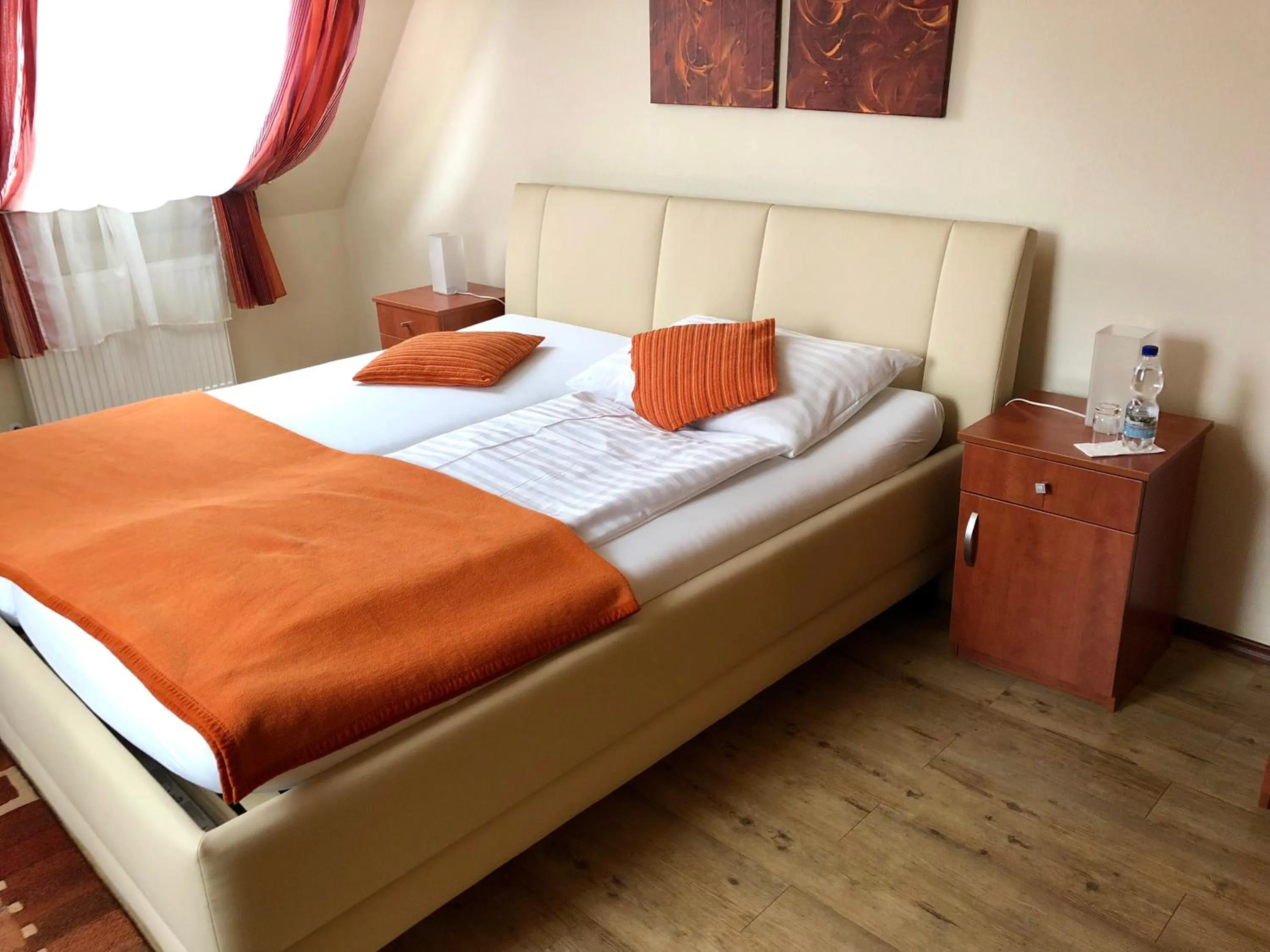 Bed in Gösser BACHGASSLHOF -- Bed and Breakfast -- Apartments