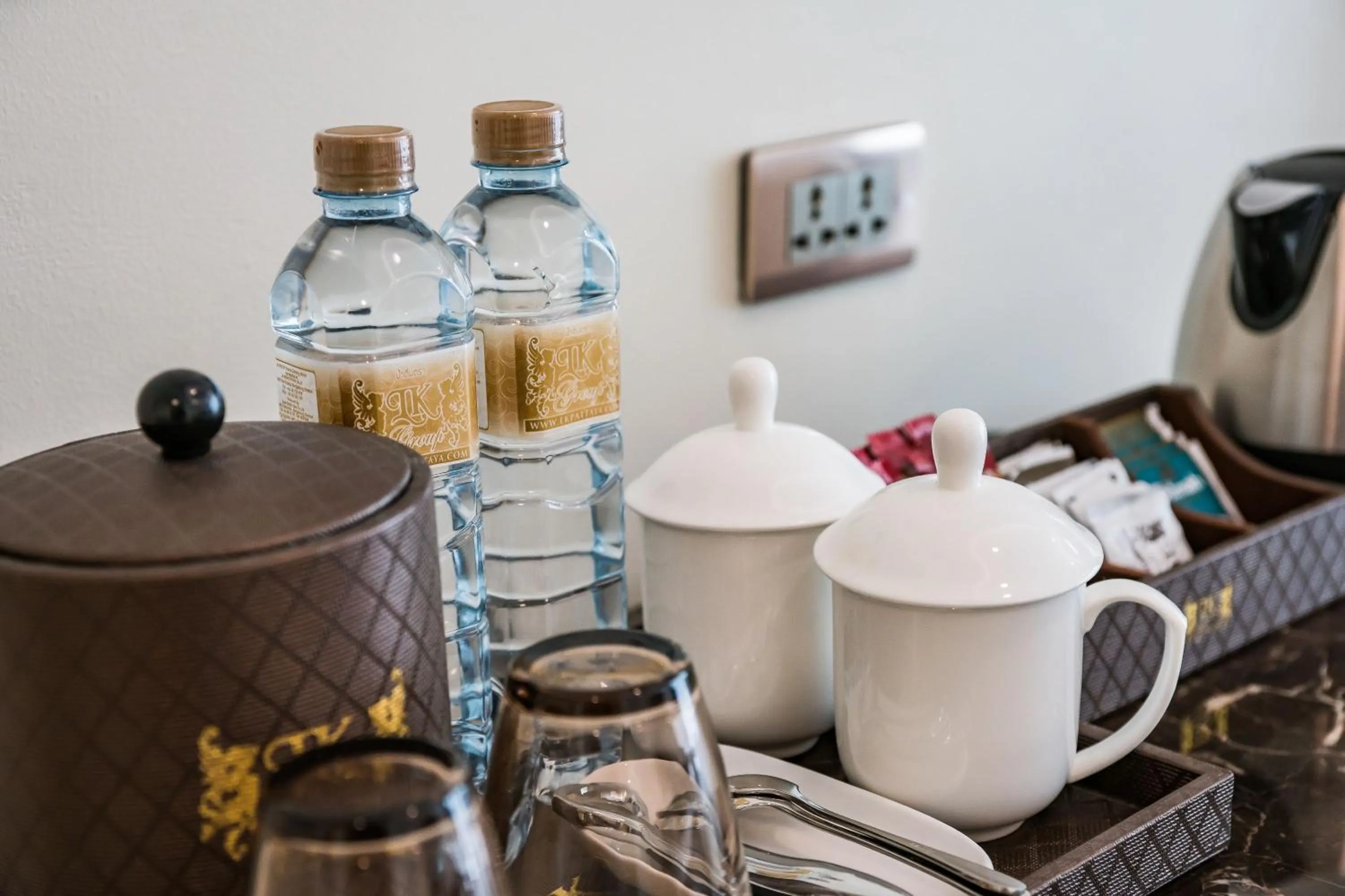 Coffee/tea facilities in LK Emerald Beach - SHA Extra Plus