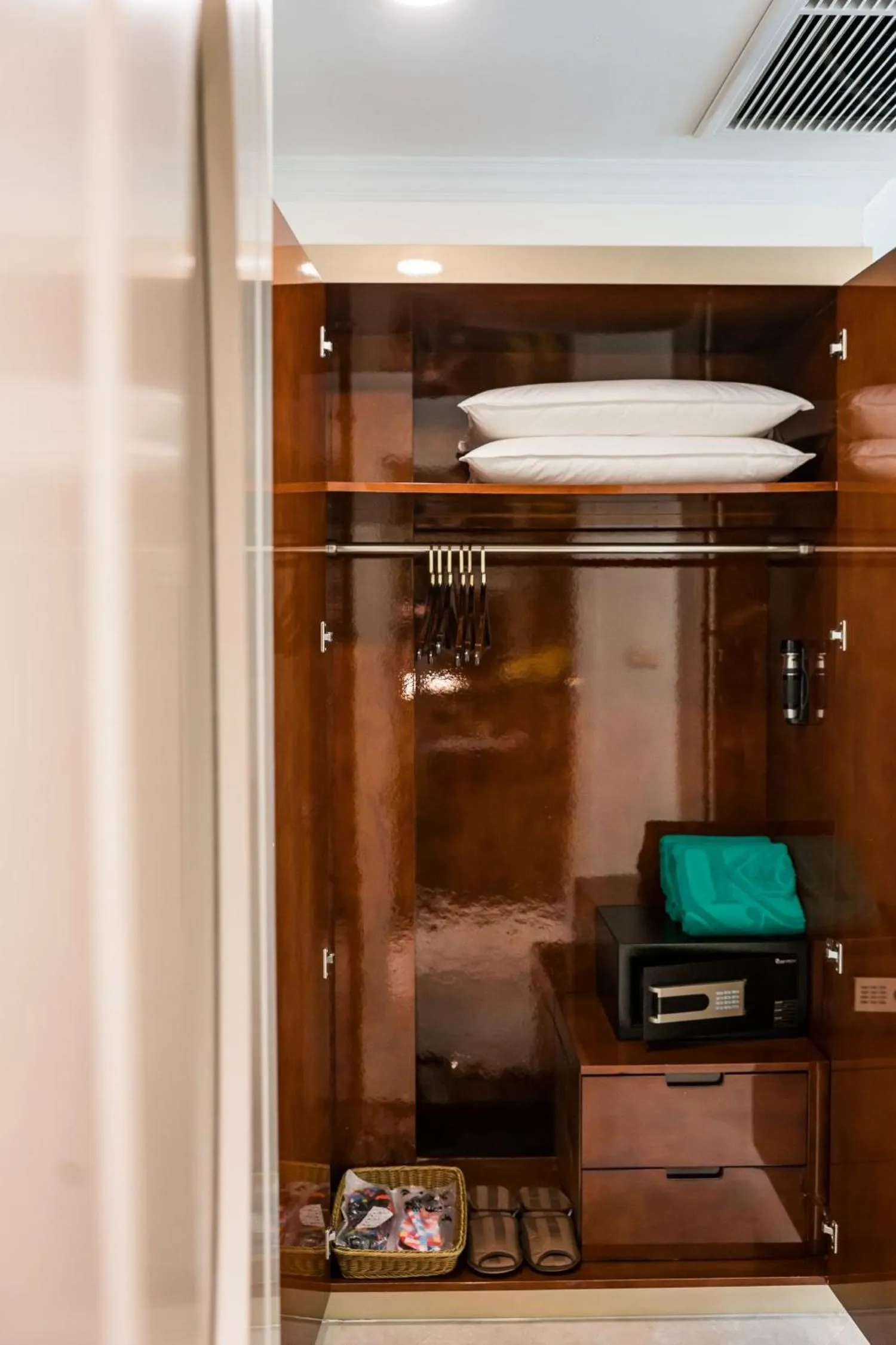 wardrobe in LK Emerald Beach - SHA Extra Plus