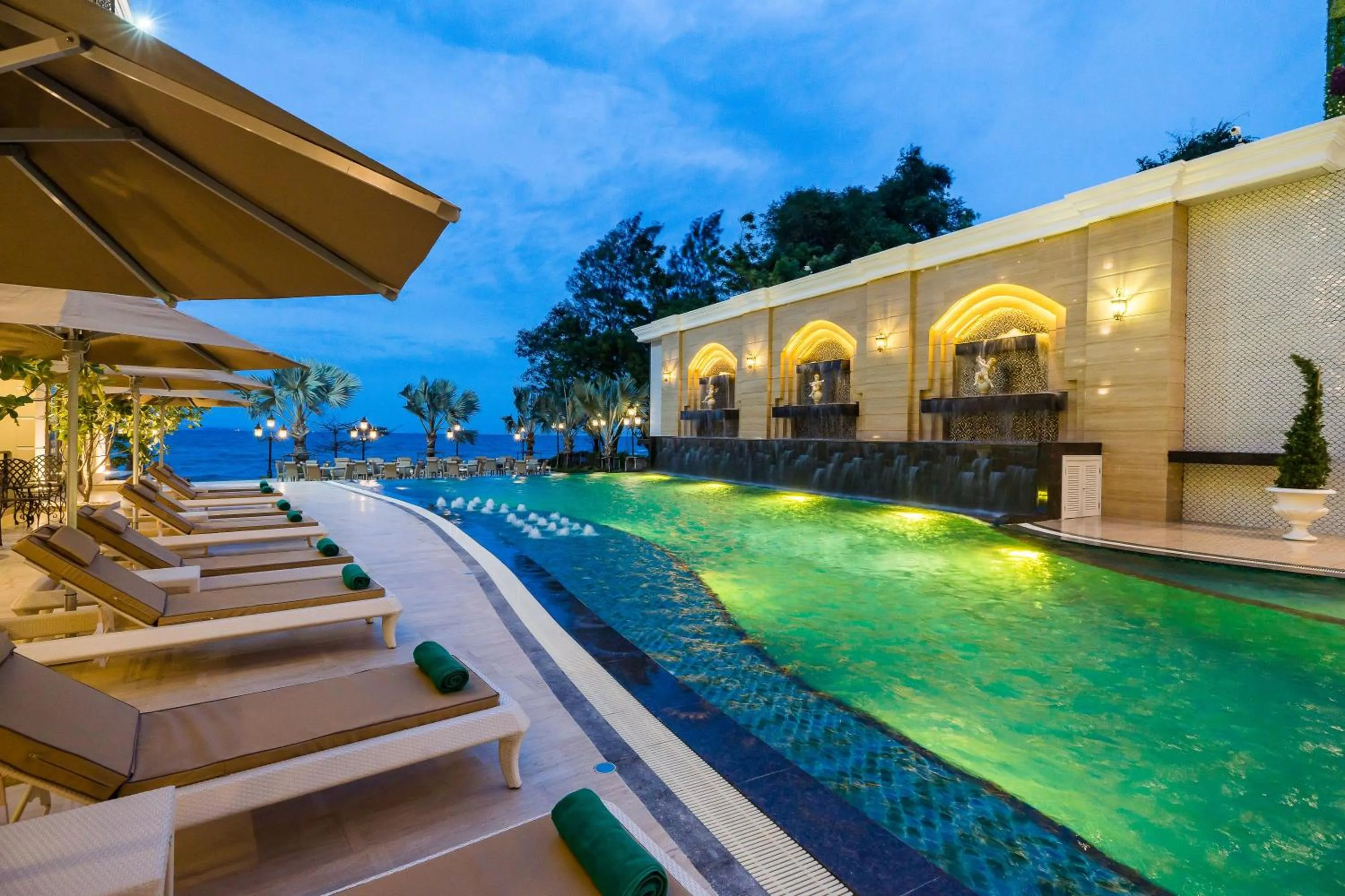 Night in LK Emerald Beach - SHA Extra Plus