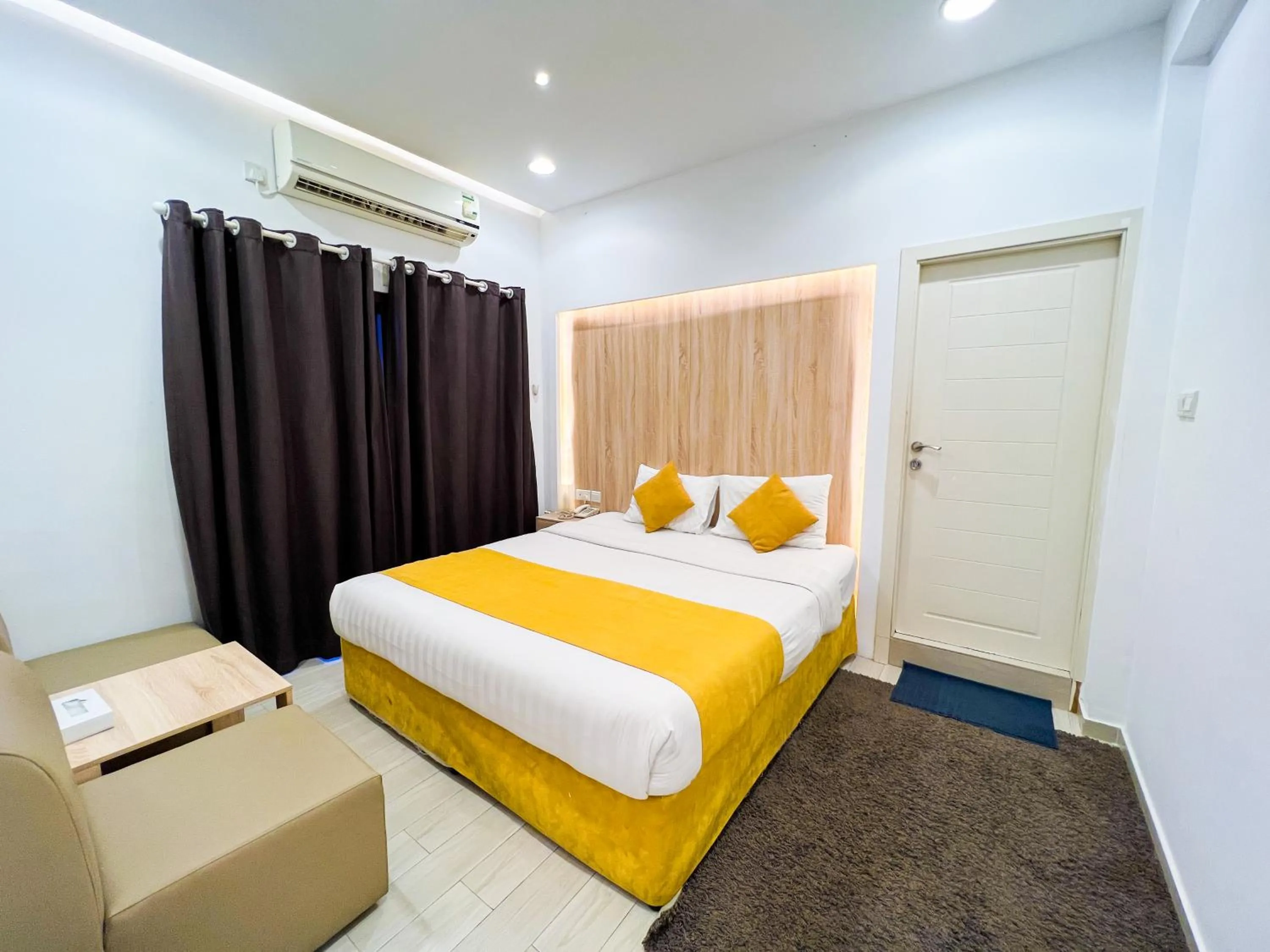 Bed in 24 Gold Hotel