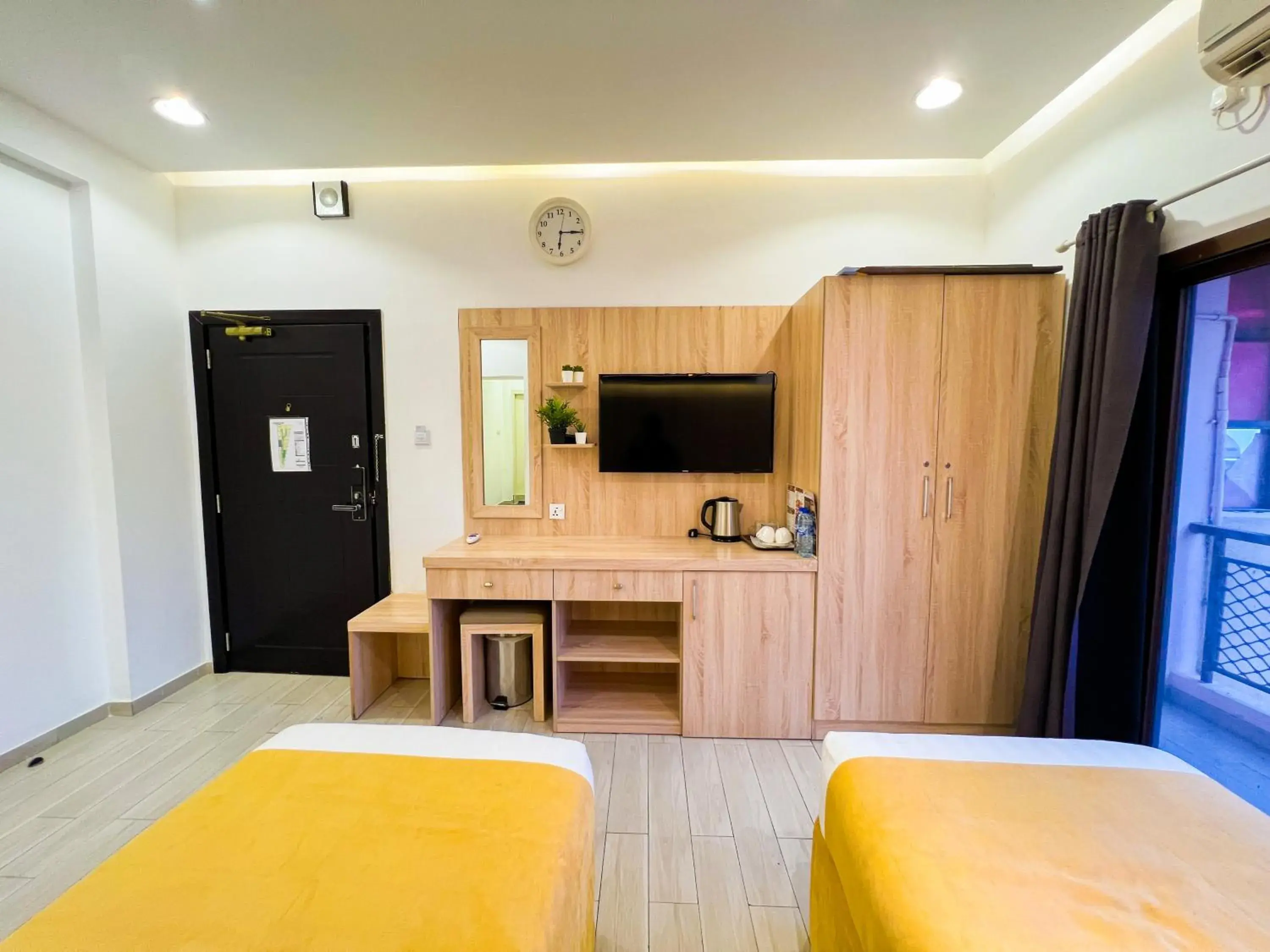 Standard Twin Room in 24 Gold Hotel Standard Twin Room in 24 Gold Hotel