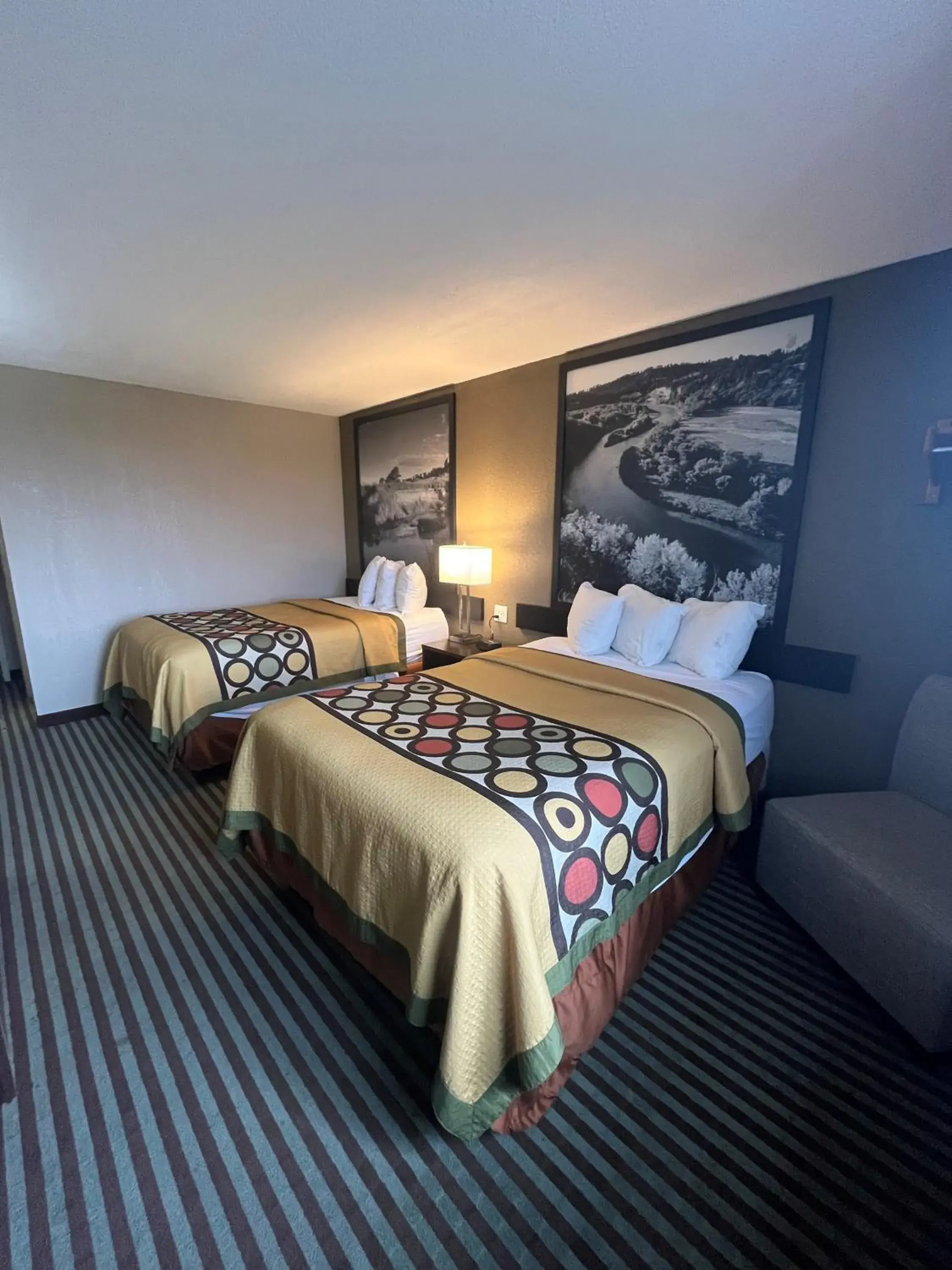 Deluxe Double Room with Two Double Beds - Non-Smoking in Super 8 by Wyndham Lexington Deluxe Double Room with Two Double Beds - Non-Smoking in Super 8 by Wyndham Lexington