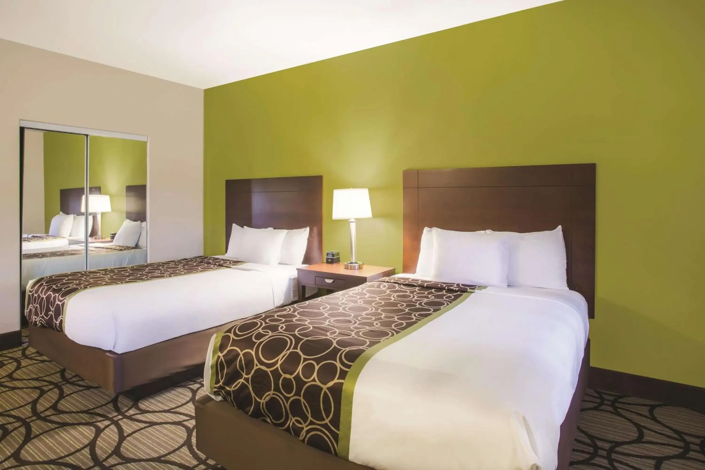 Queen Room with Two Queen Beds - (Pet Friendly 1st Floor only) - Non-Smoking in La Quinta by Wyndham Conference Center Prescott Queen Room with Two Queen Beds - (Pet Friendly 1st Floor only) - Non-Smoking in La Quinta by Wyndham Conference Center Prescott