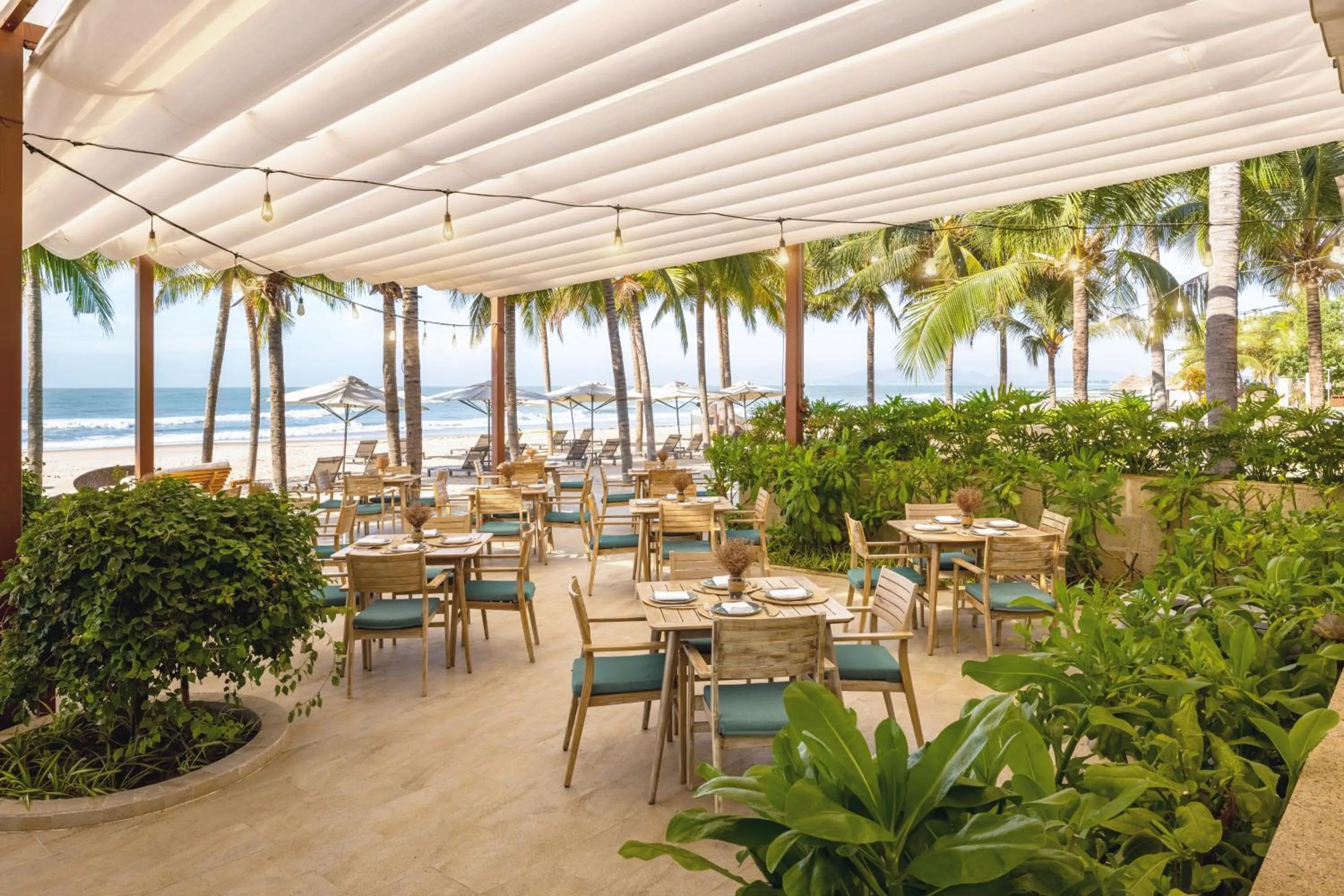 Restaurant/places to eat in Melia Ho Tram Beach Resort