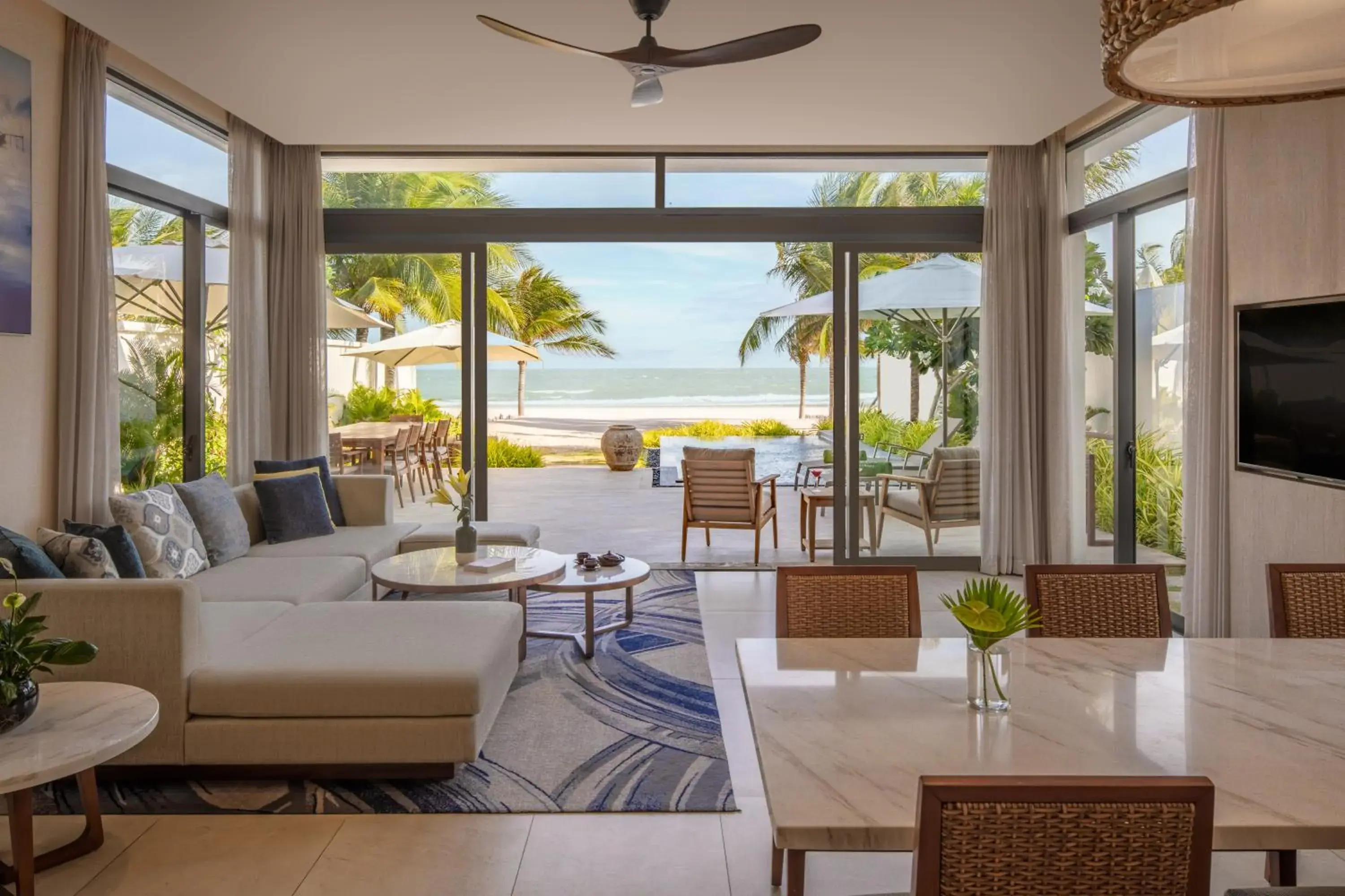 The Level 3-Bedroom Beachfront Pool Villa with Lounge benefits in Melia Ho Tram Beach Resort The Level 3-Bedroom Beachfront Pool Villa with Lounge benefits in Melia Ho Tram Beach Resort