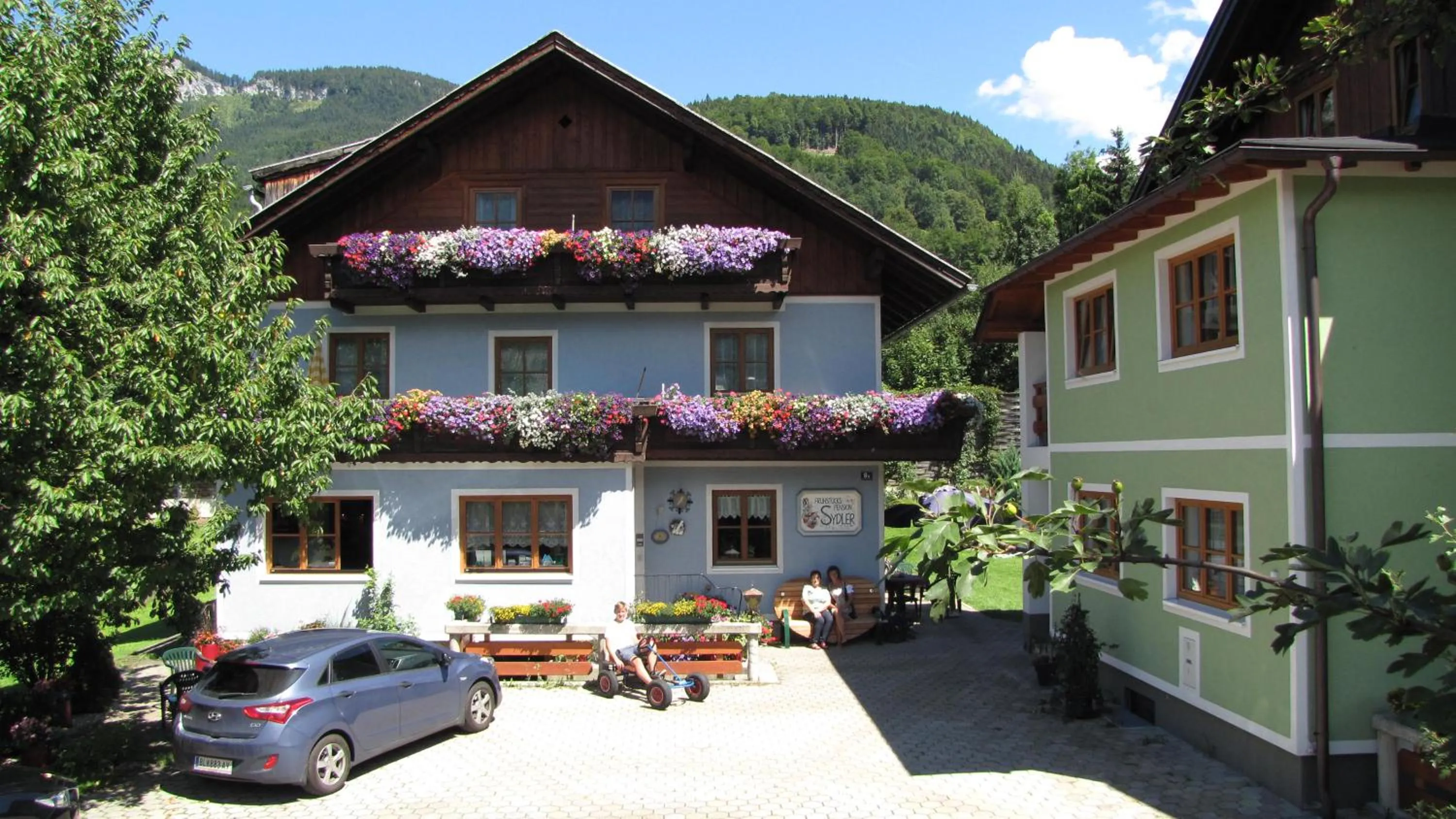 Facade/entrance in Pension Sydler
