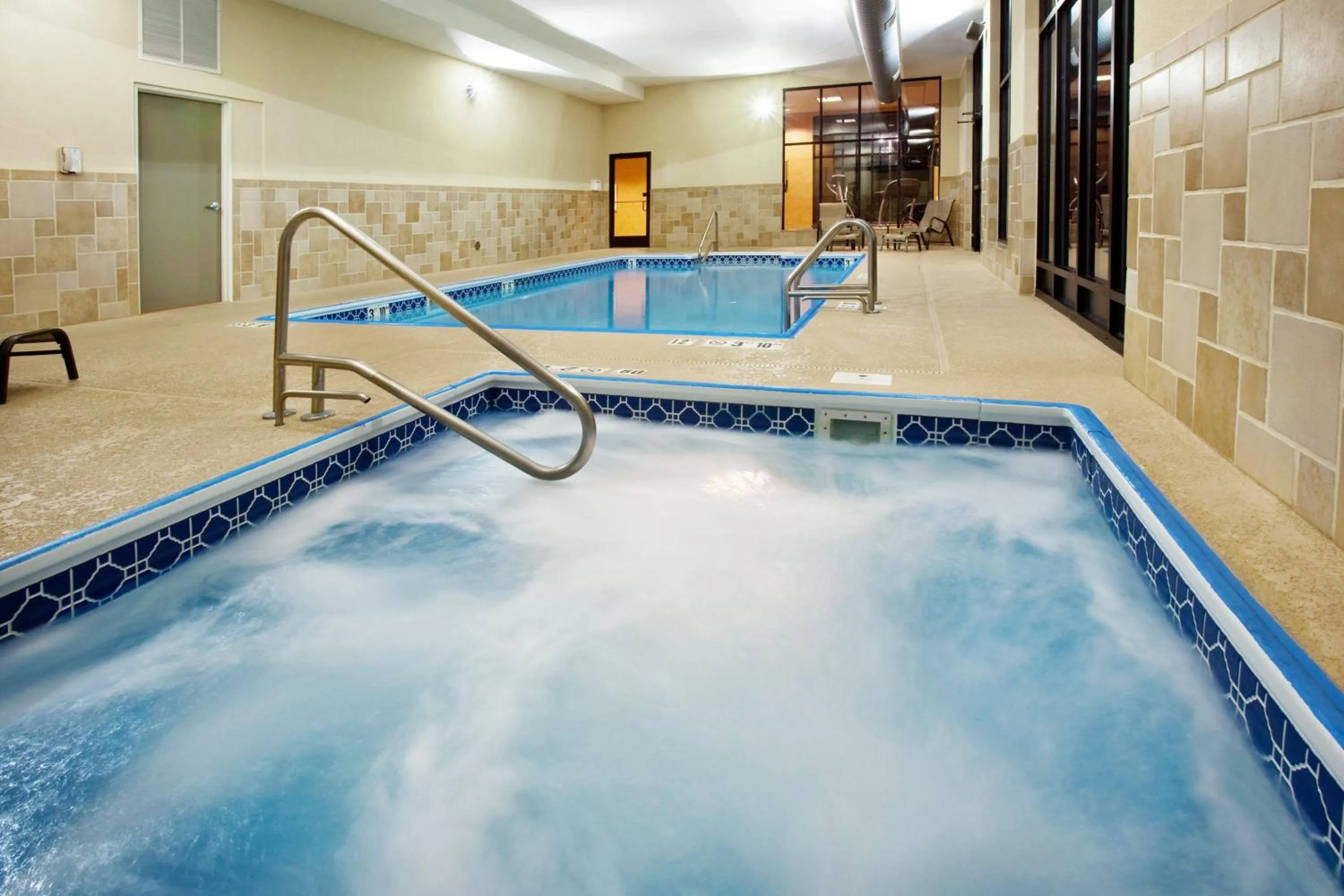 Swimming pool in Holiday Inn Quincy by IHG