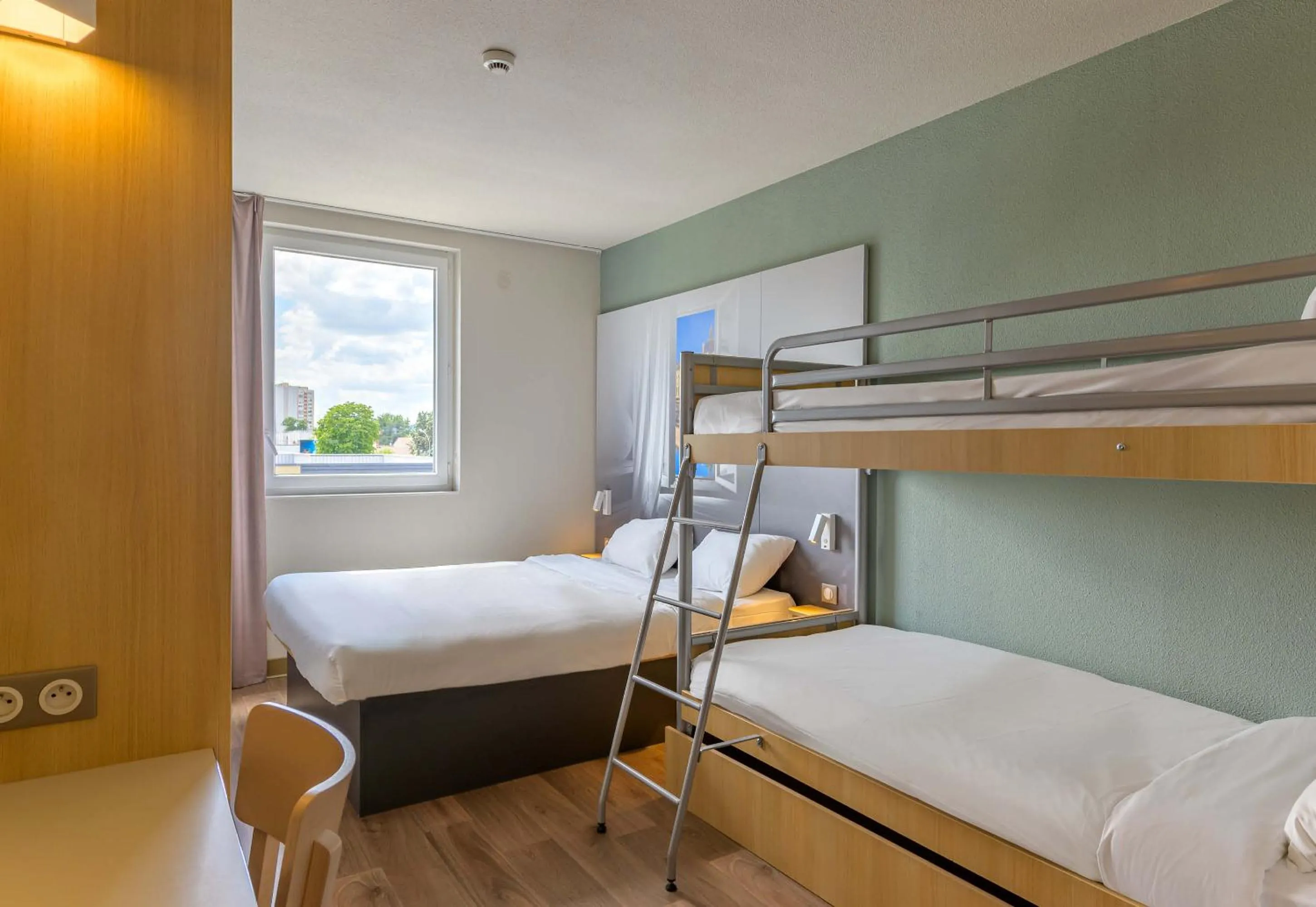 Bedroom, Bed in B&B HOTEL Meaux