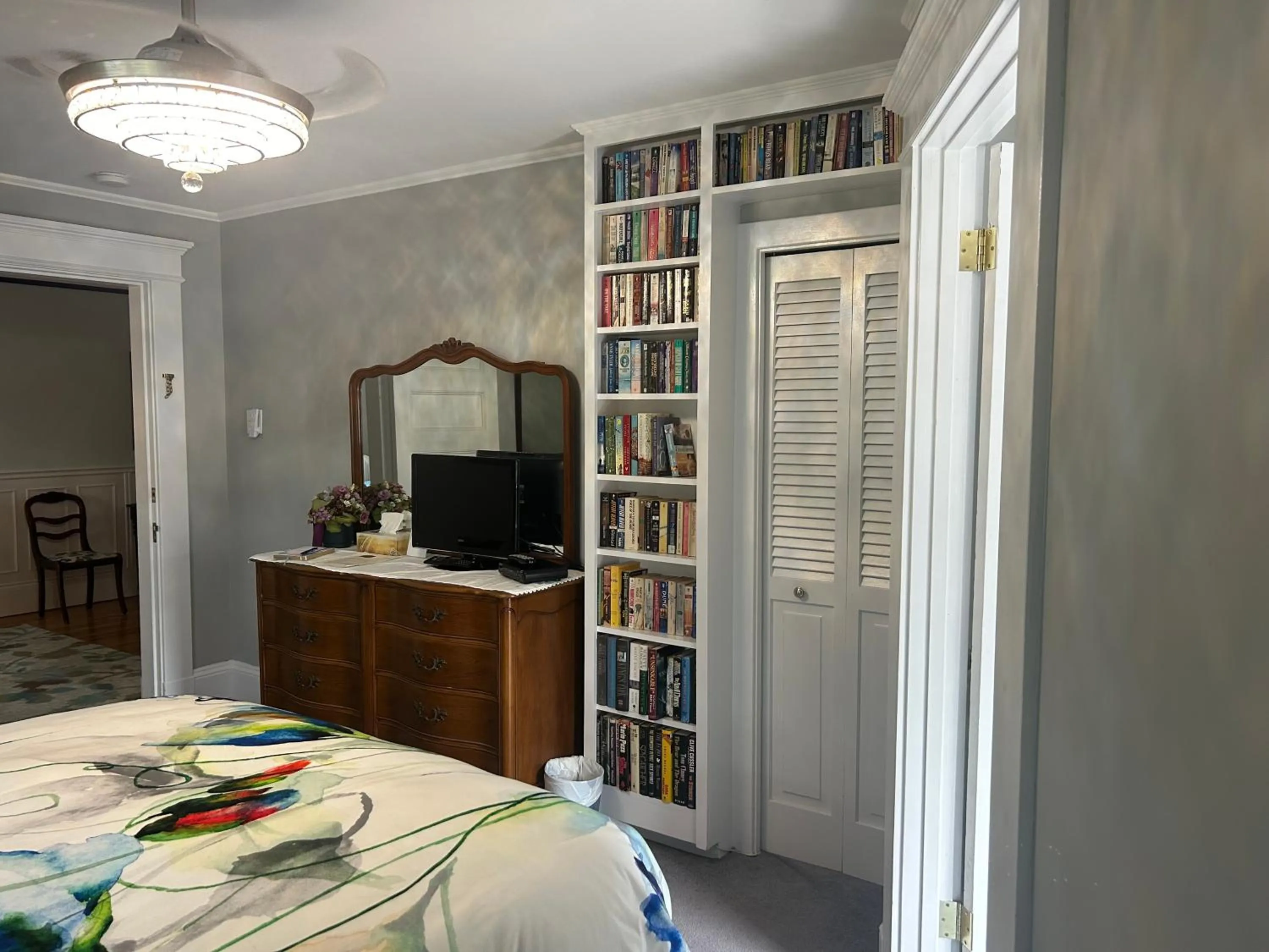 Library, Bed in Belgravia B&B