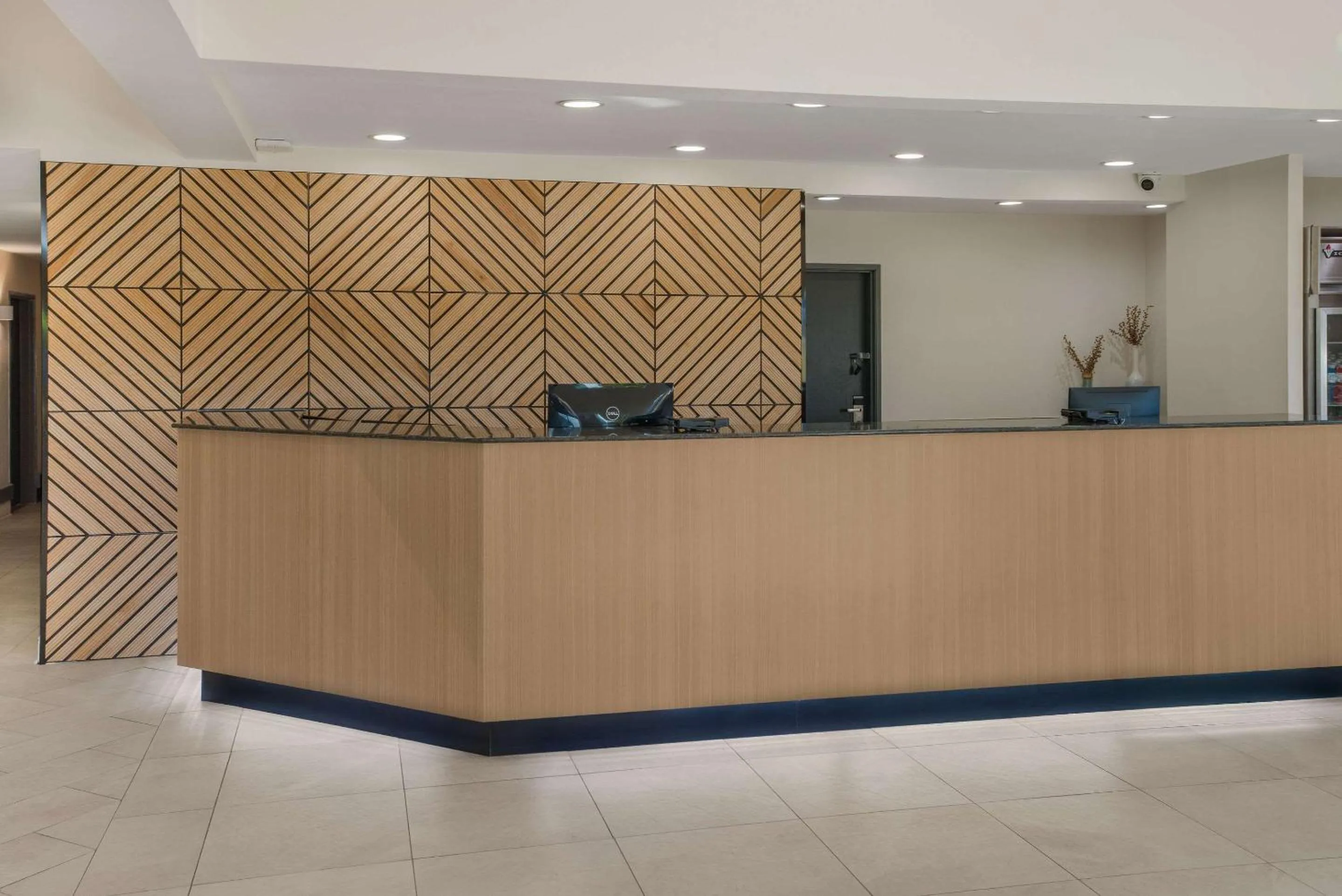 Lobby or reception, Lobby/Reception in Quality Suites Lake Charles Downtown