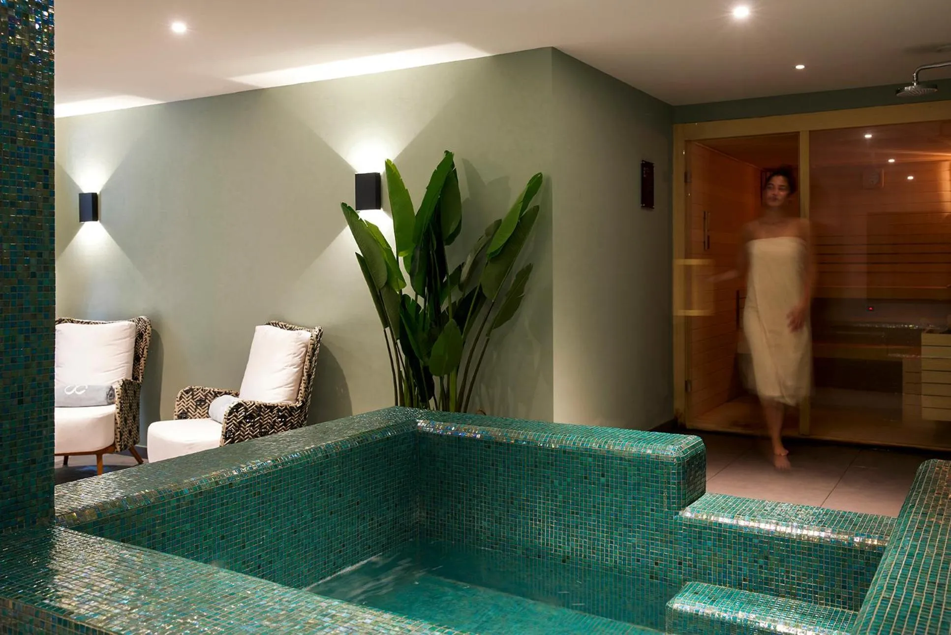 Hot Tub in Palacio da Lousa Boutique Hotel