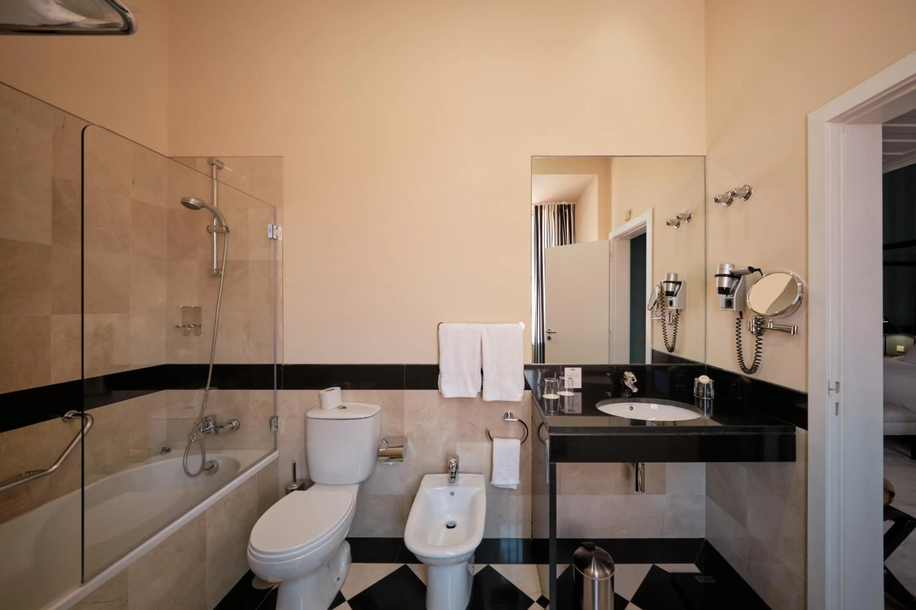 Bathroom in Palacio da Lousa Boutique Hotel