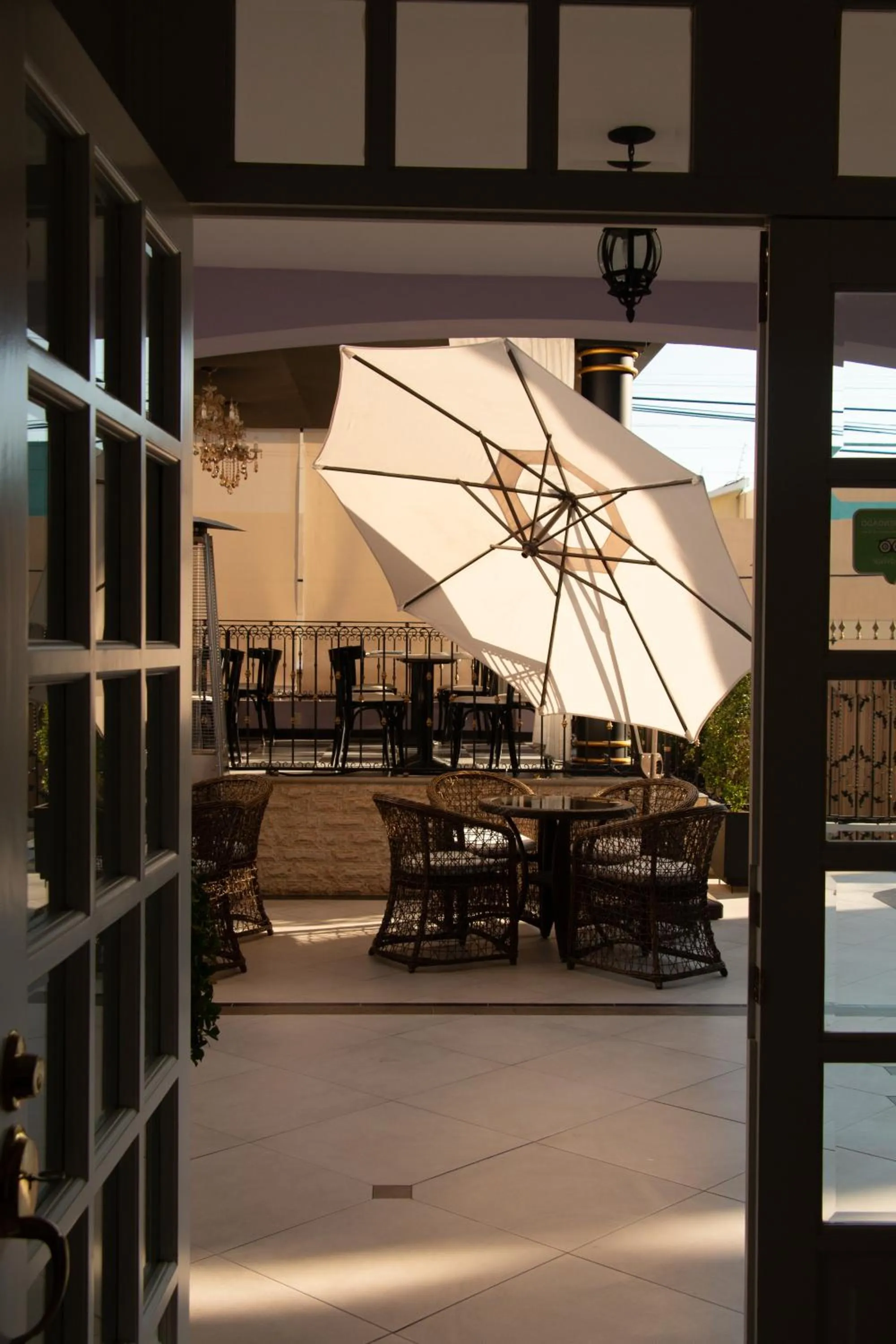 Restaurant/places to eat in Casa Bonita Hotel & Luxury Residence