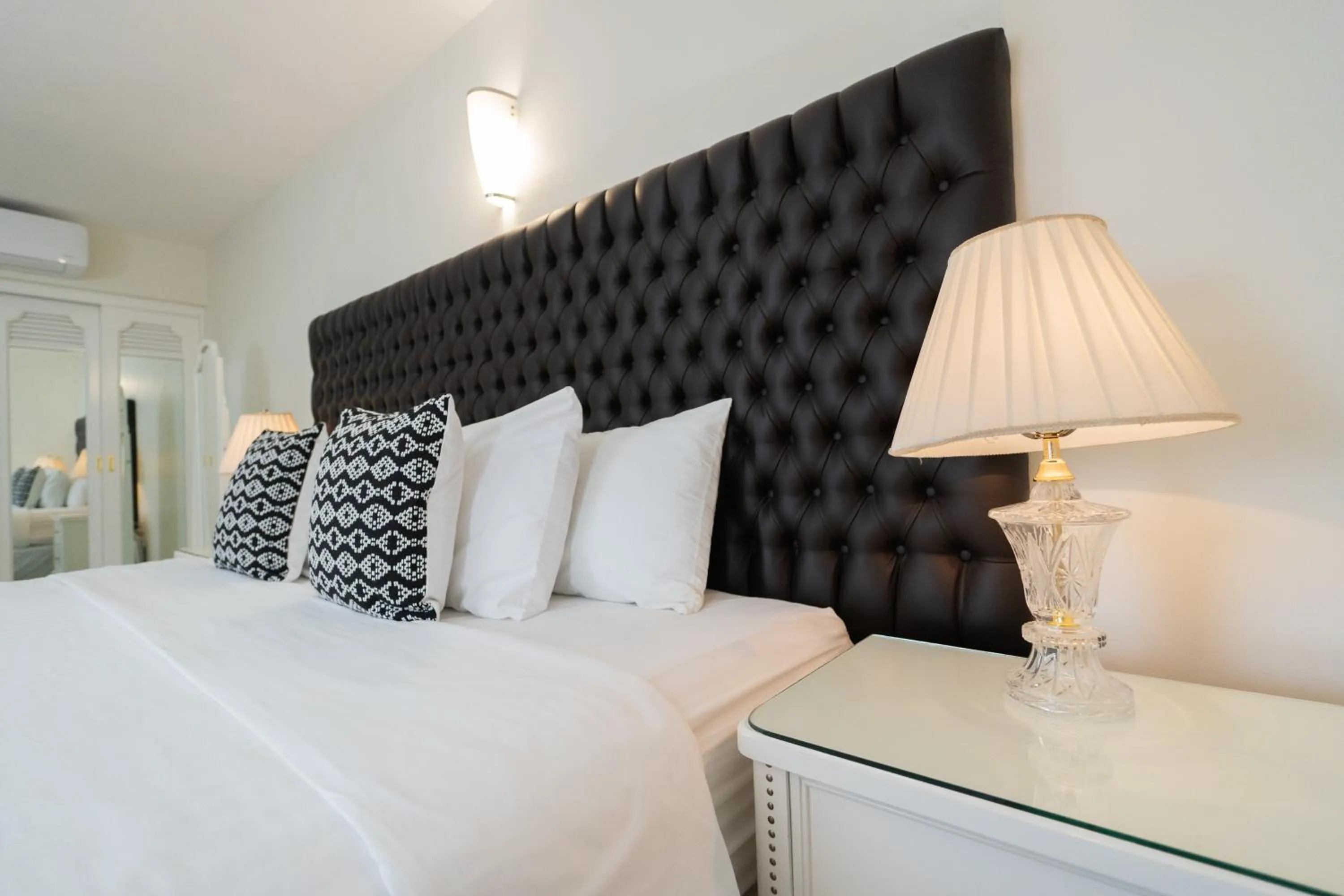 Bed in Casa Bonita Hotel & Luxury Residence