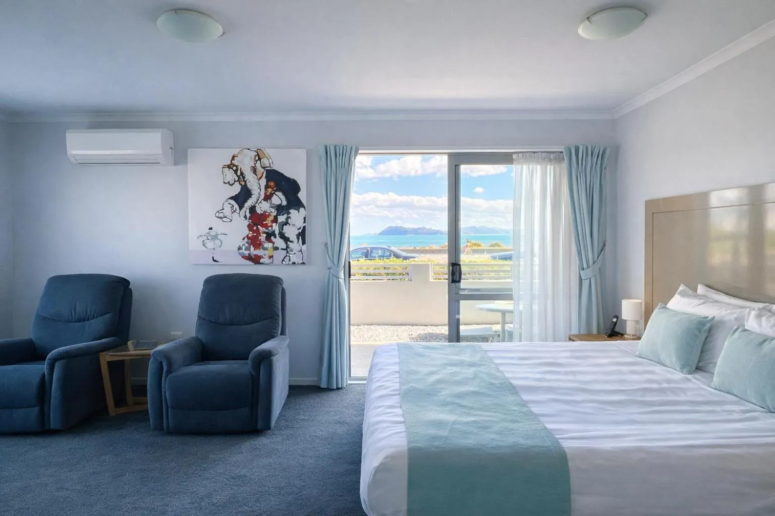 Bed in BKs Premier Motel Esplanade