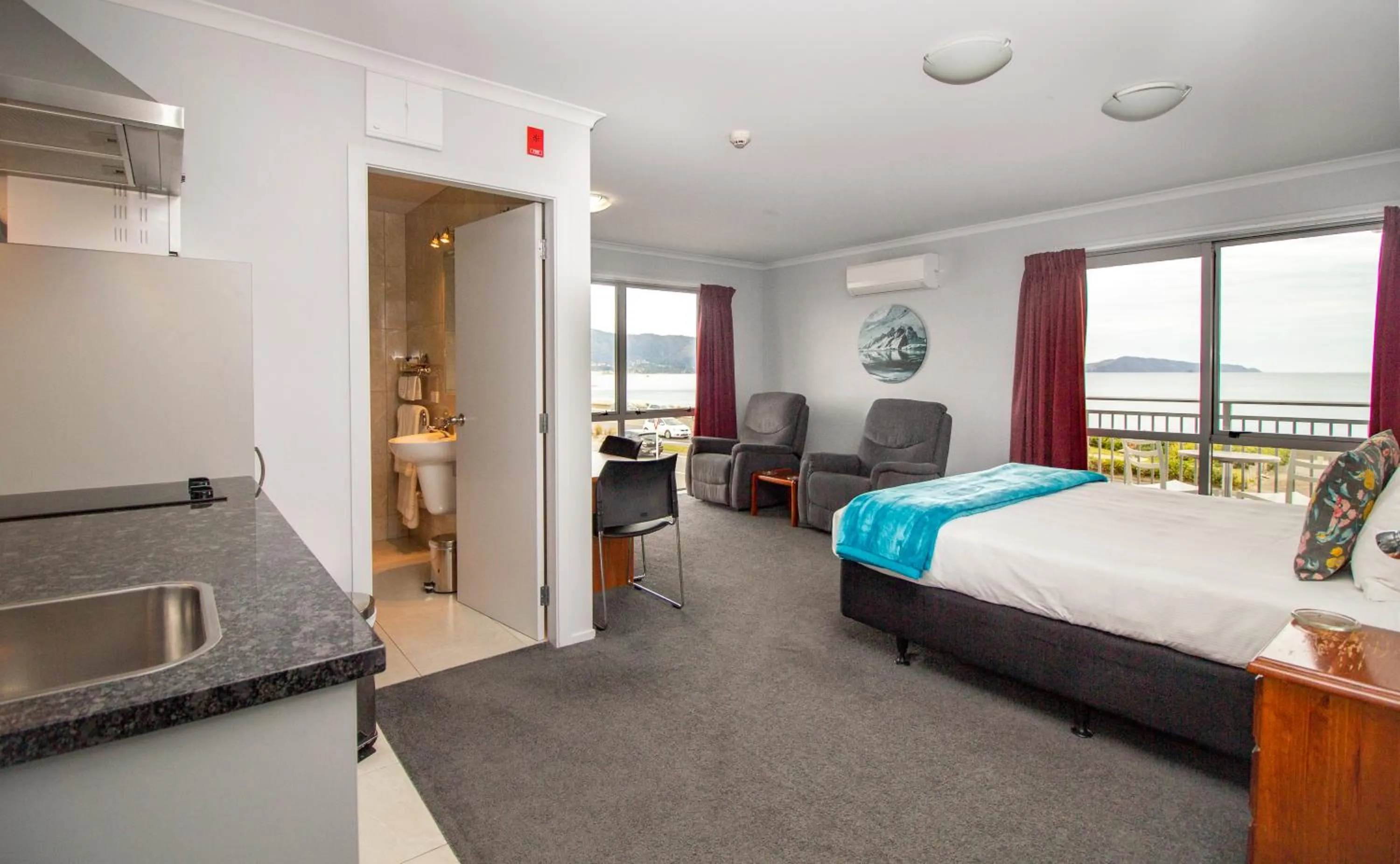 Bed in BKs Premier Motel Esplanade