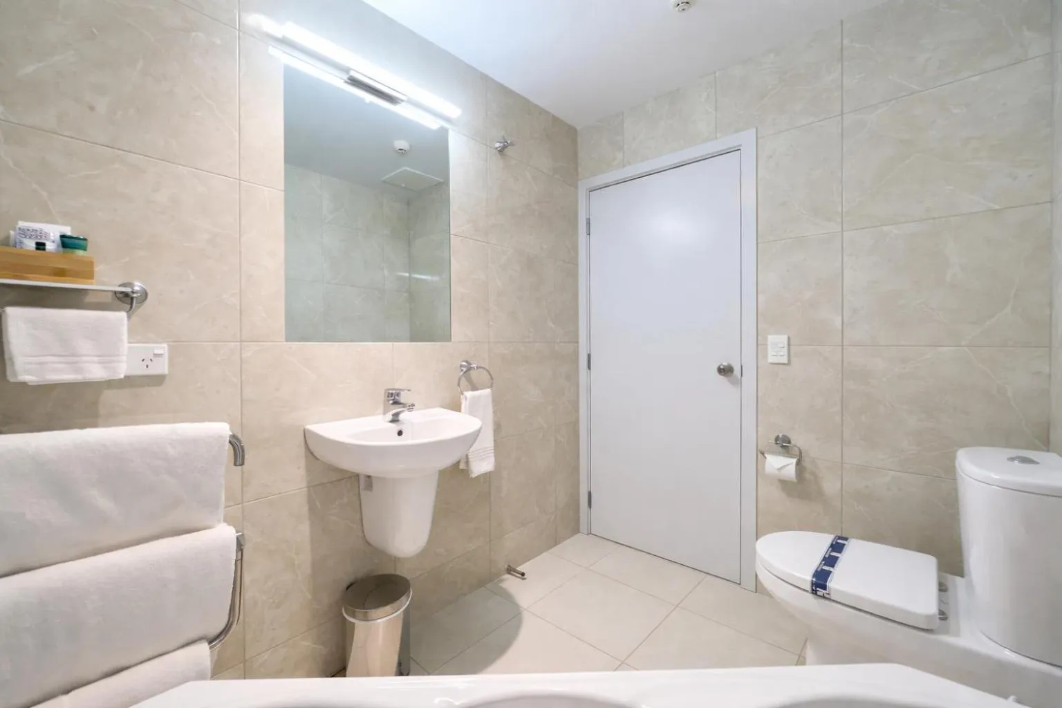 Bathroom in BKs Premier Motel Esplanade